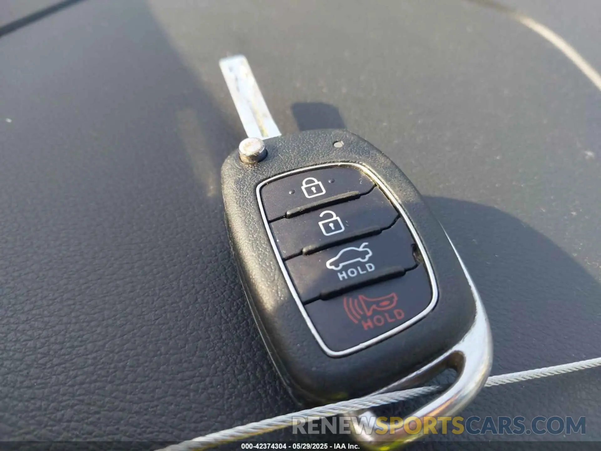 11 fotografías del automóvil dañado 5NPE24AF0KH792621 HYUNDAI SONATA 2019