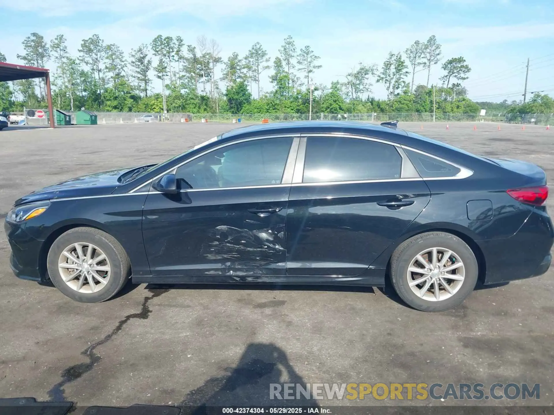 14 fotografías del automóvil dañado 5NPE24AF0KH792621 HYUNDAI SONATA 2019