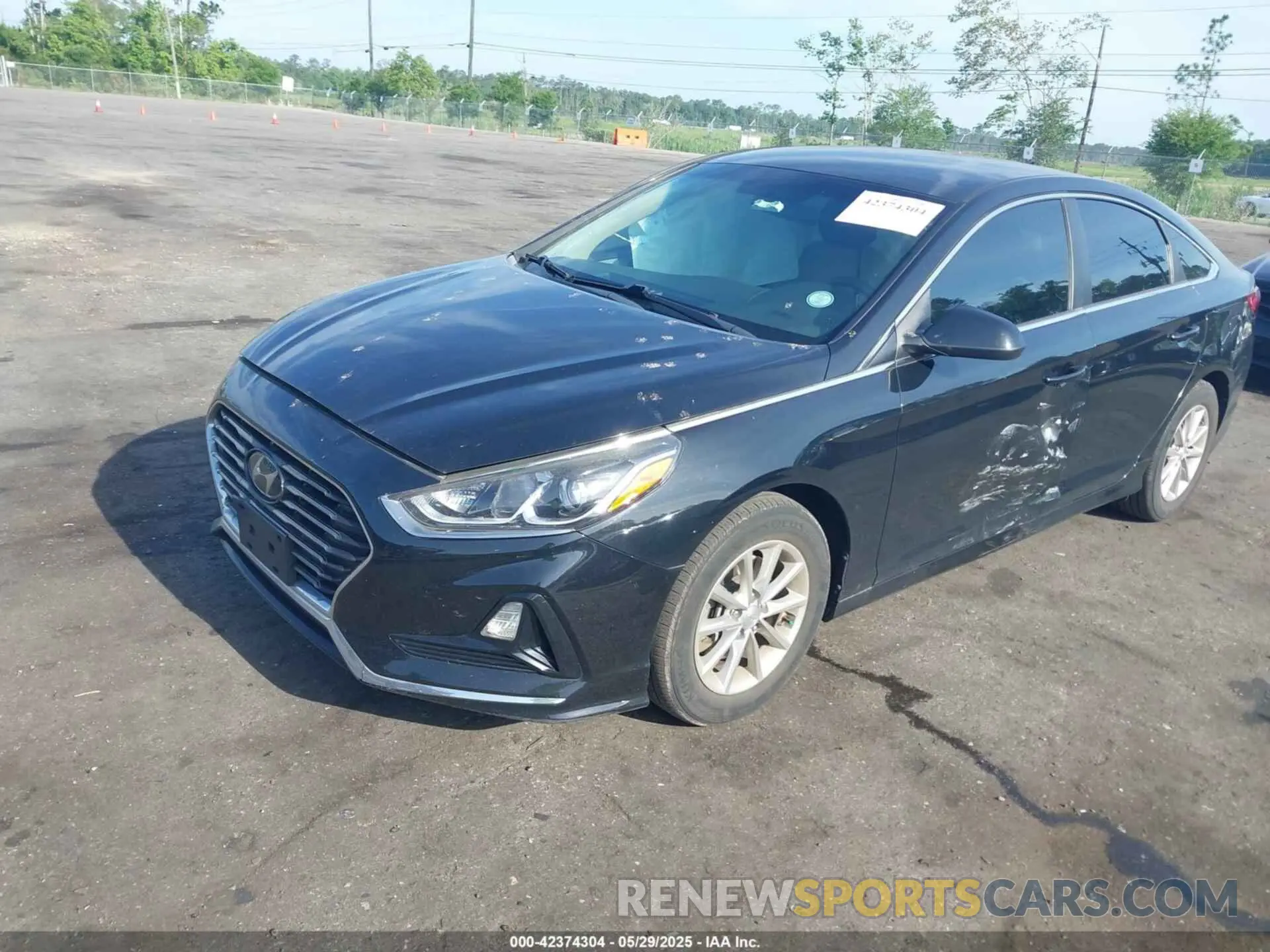 2 fotografías del automóvil dañado 5NPE24AF0KH792621 HYUNDAI SONATA 2019