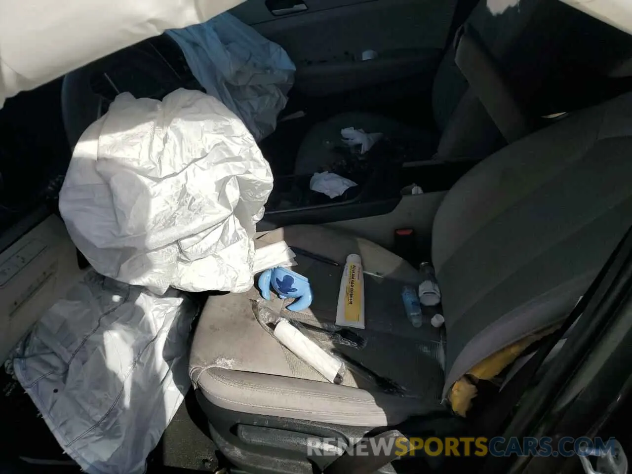 7 fotografías del automóvil dañado 5NPE24AF0KH793249 HYUNDAI SONATA 2019