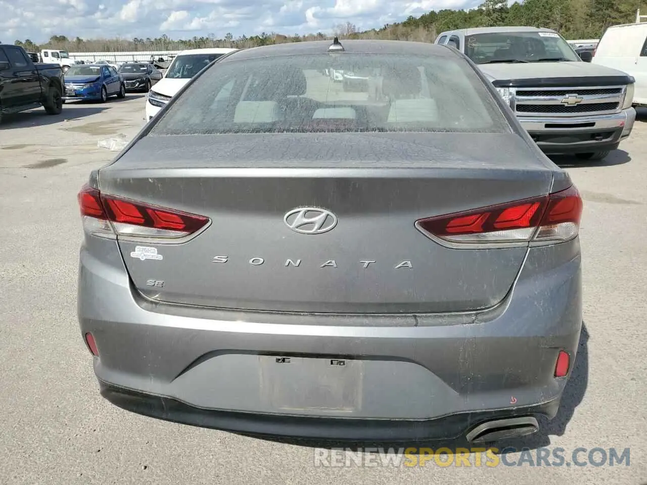 6 fotografías del automóvil dañado 5NPE24AF1KH736980 HYUNDAI SONATA 2019