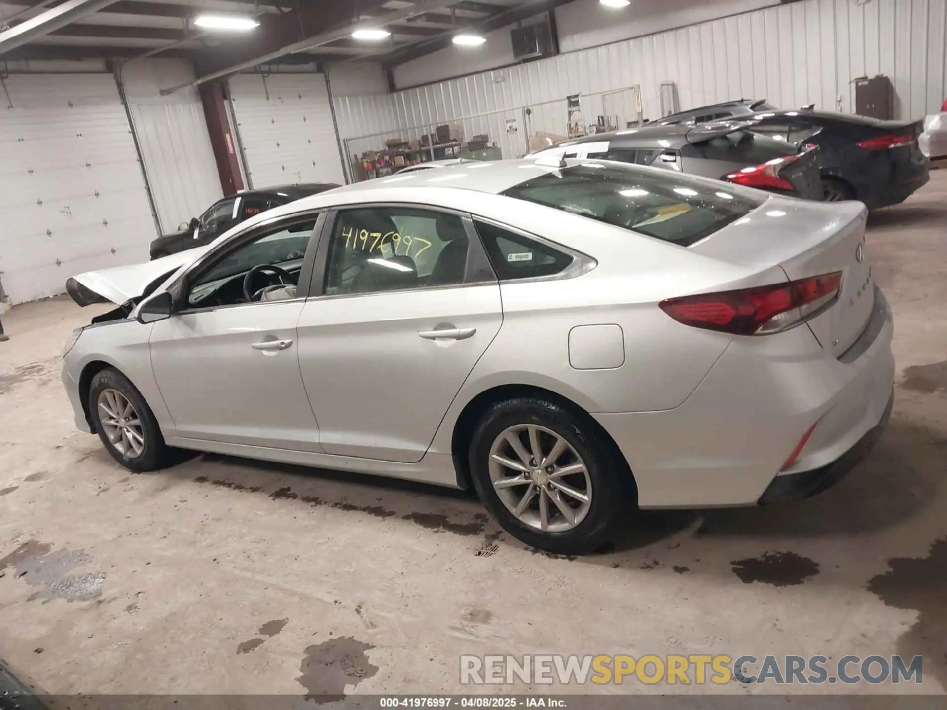 13 fotografías del automóvil dañado 5NPE24AF1KH744982 HYUNDAI SONATA 2019