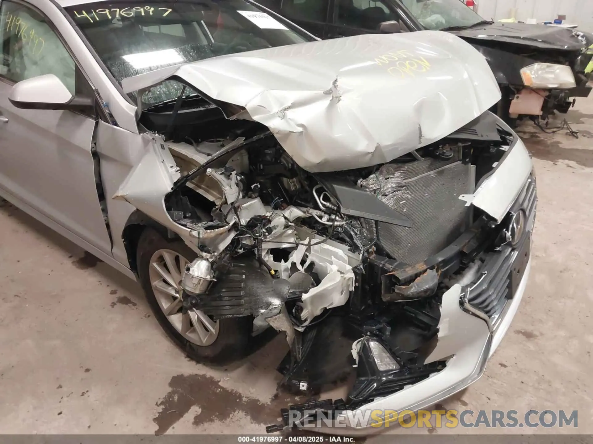 6 fotografías del automóvil dañado 5NPE24AF1KH744982 HYUNDAI SONATA 2019
