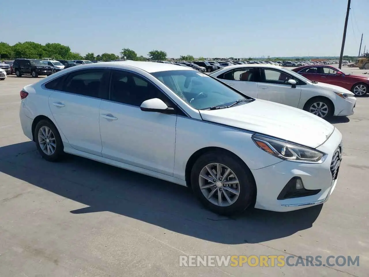 4 fotografías del automóvil dañado 5NPE24AF1KH756470 HYUNDAI SONATA 2019
