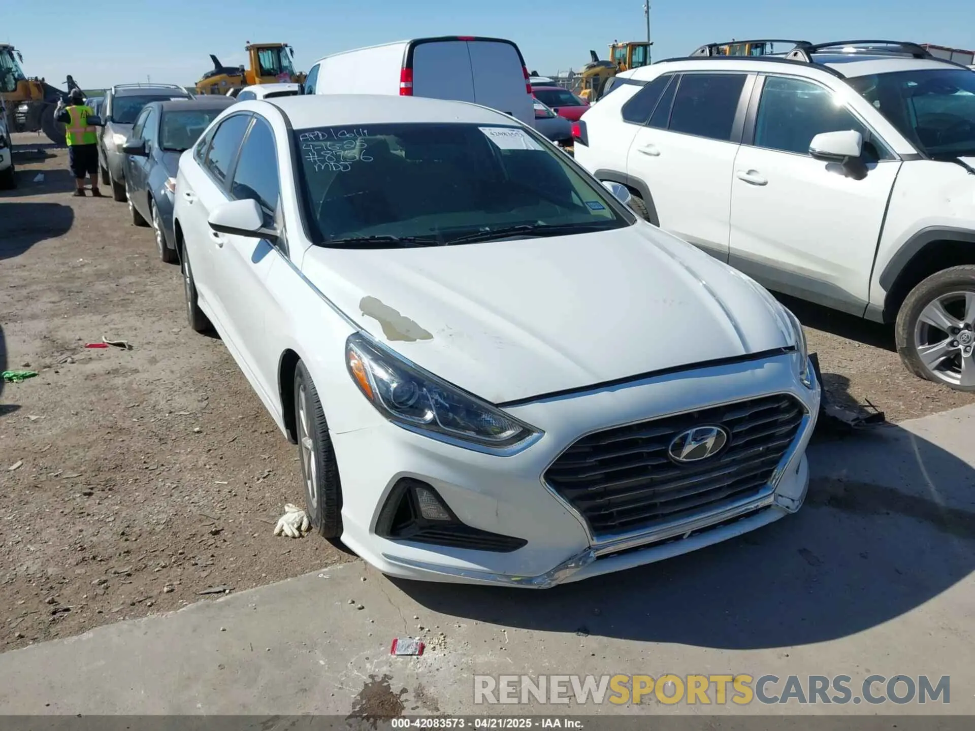 1 fotografías del automóvil dañado 5NPE24AF1KH758736 HYUNDAI SONATA 2019