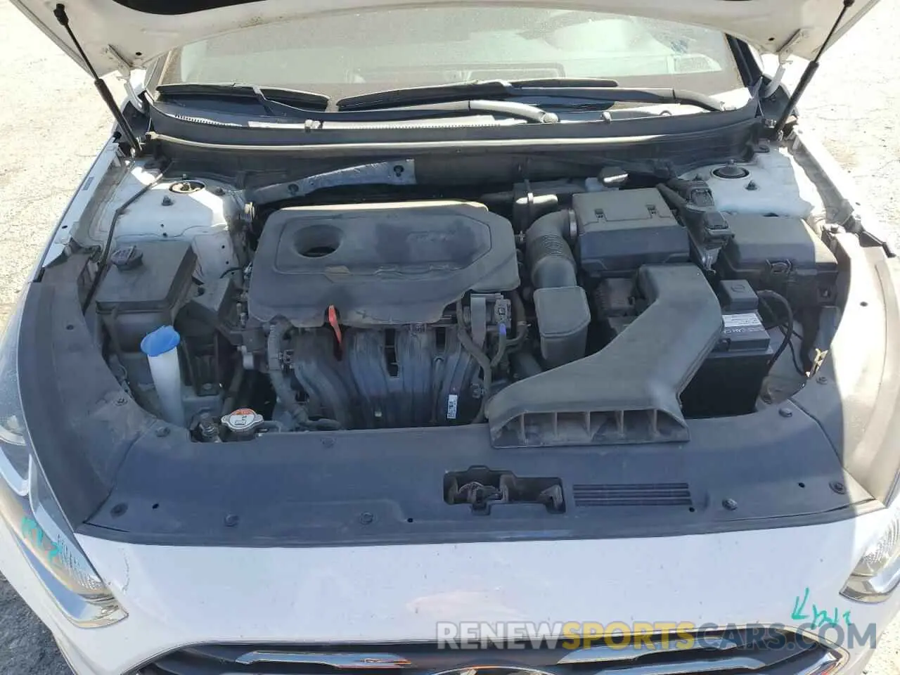 11 fotografías del automóvil dañado 5NPE24AF1KH818045 HYUNDAI SONATA 2019