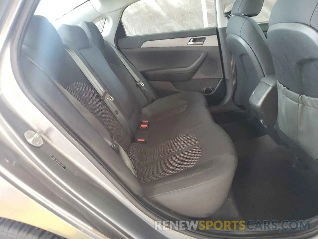 10 fotografías del automóvil dañado 5NPE24AF2KH740472 HYUNDAI SONATA 2019