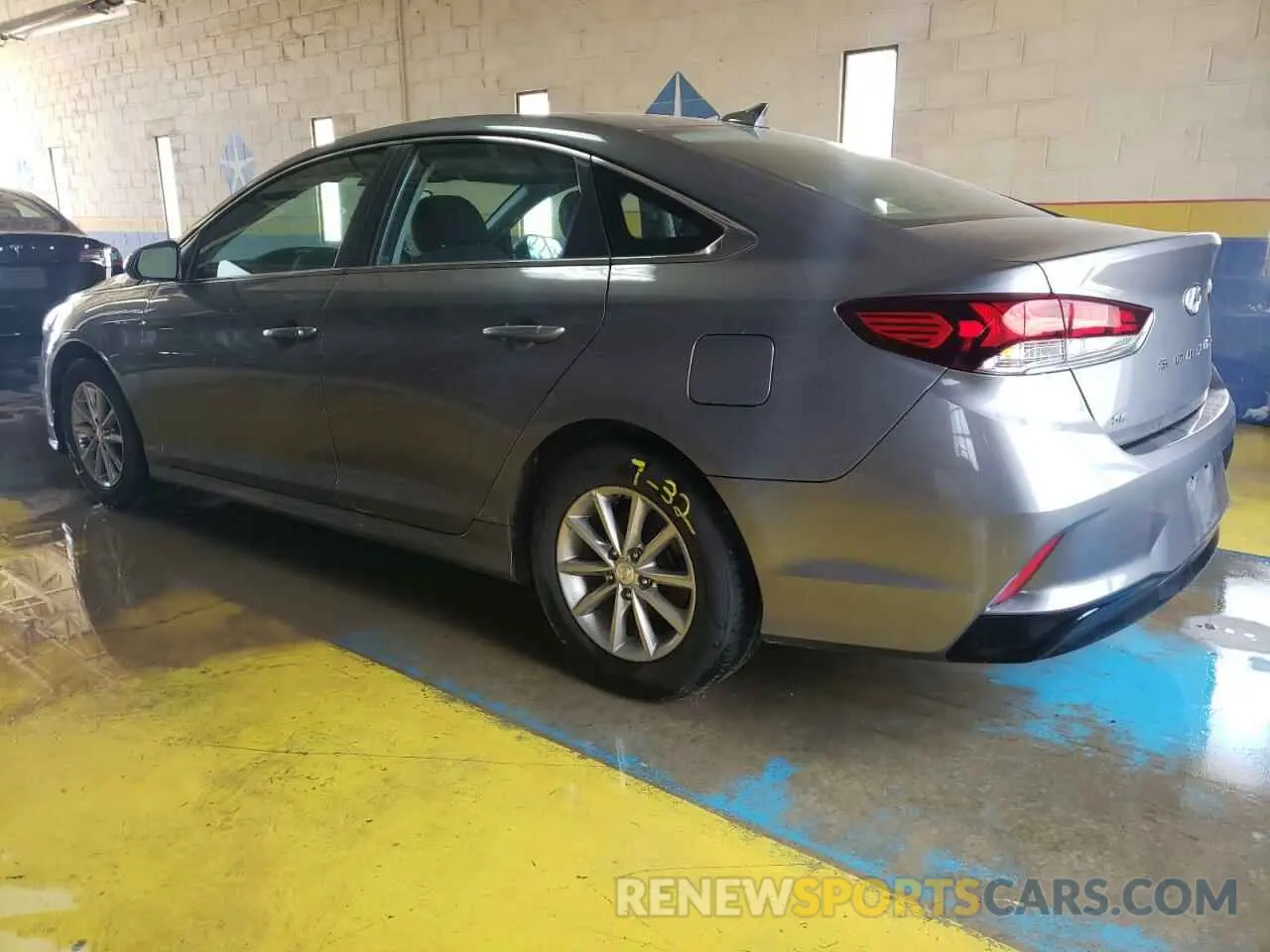 2 fotografías del automóvil dañado 5NPE24AF2KH740472 HYUNDAI SONATA 2019