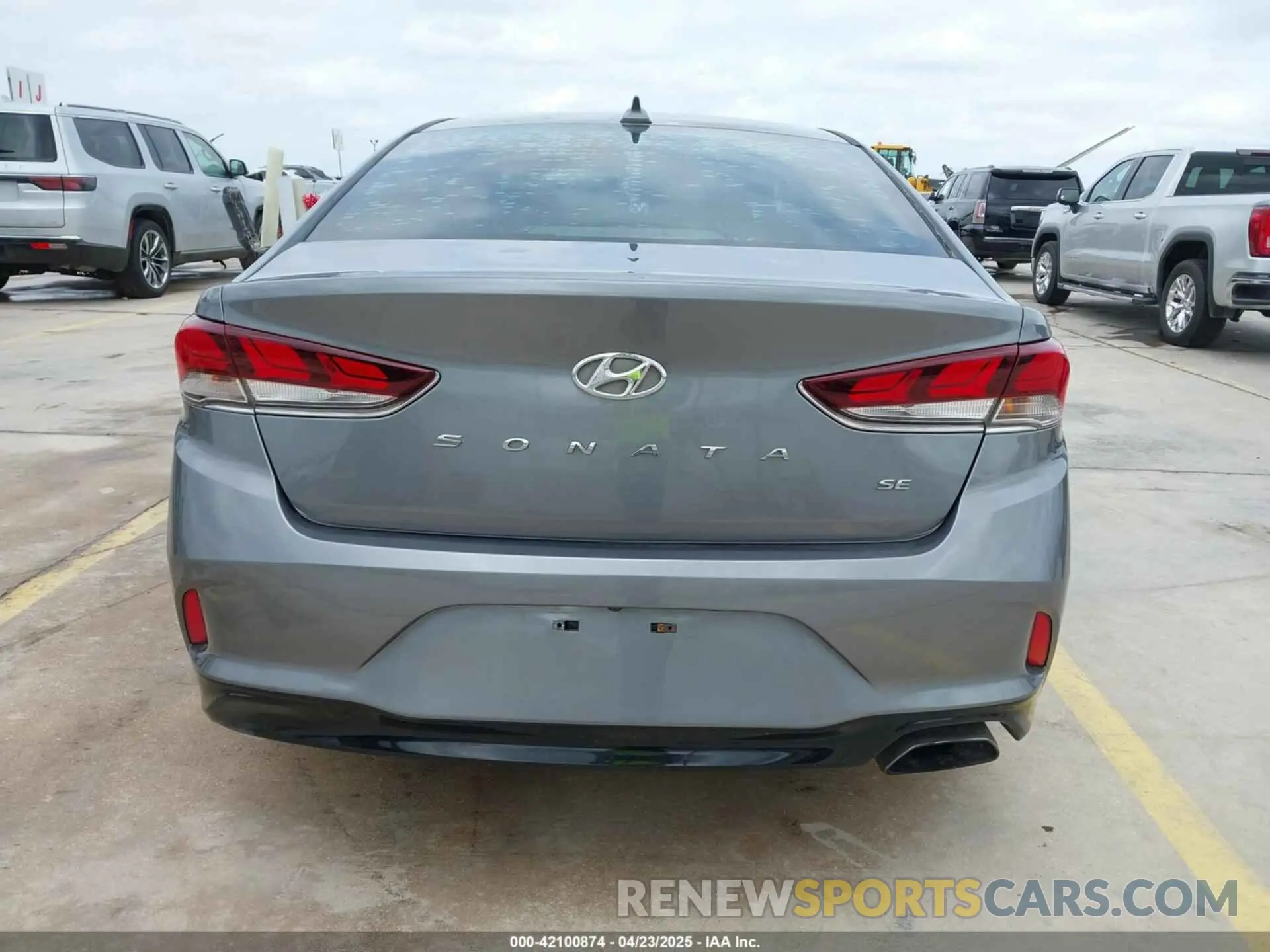 16 fotografías del automóvil dañado 5NPE24AF2KH745414 HYUNDAI SONATA 2019