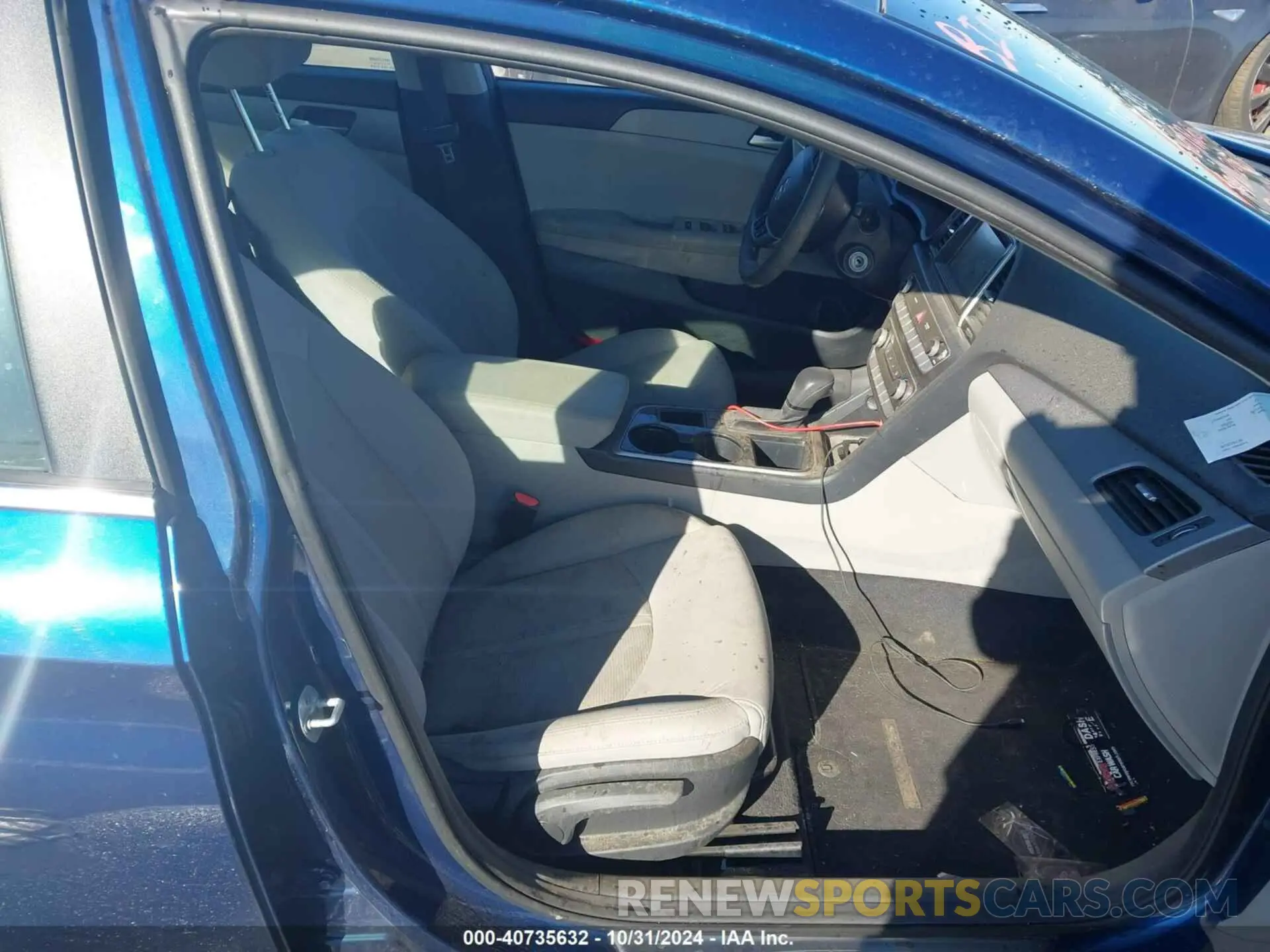 5 fotografías del automóvil dañado 5NPE24AF2KH769406 HYUNDAI SONATA 2019
