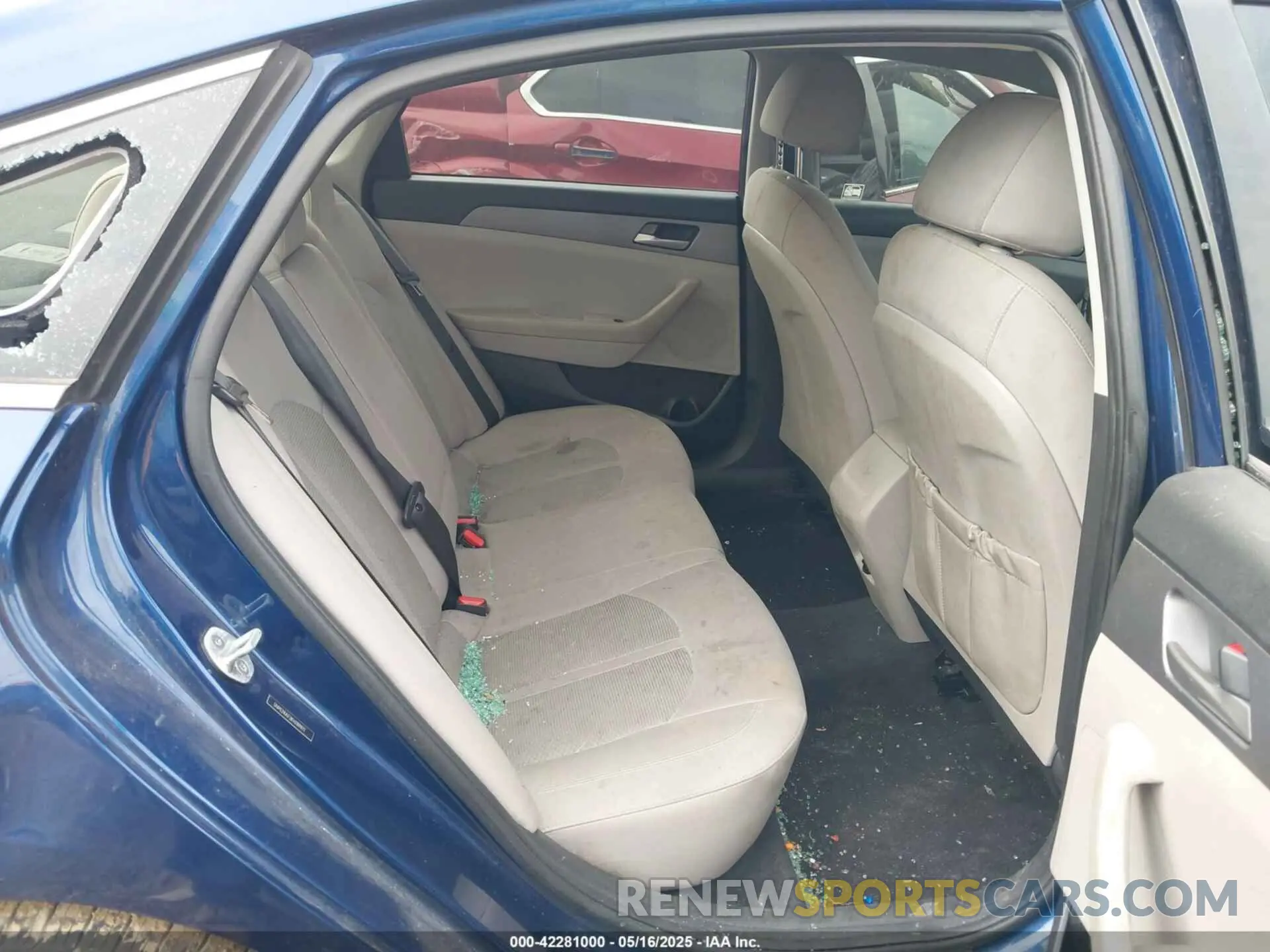 8 fotografías del automóvil dañado 5NPE24AF2KH789977 HYUNDAI SONATA 2019