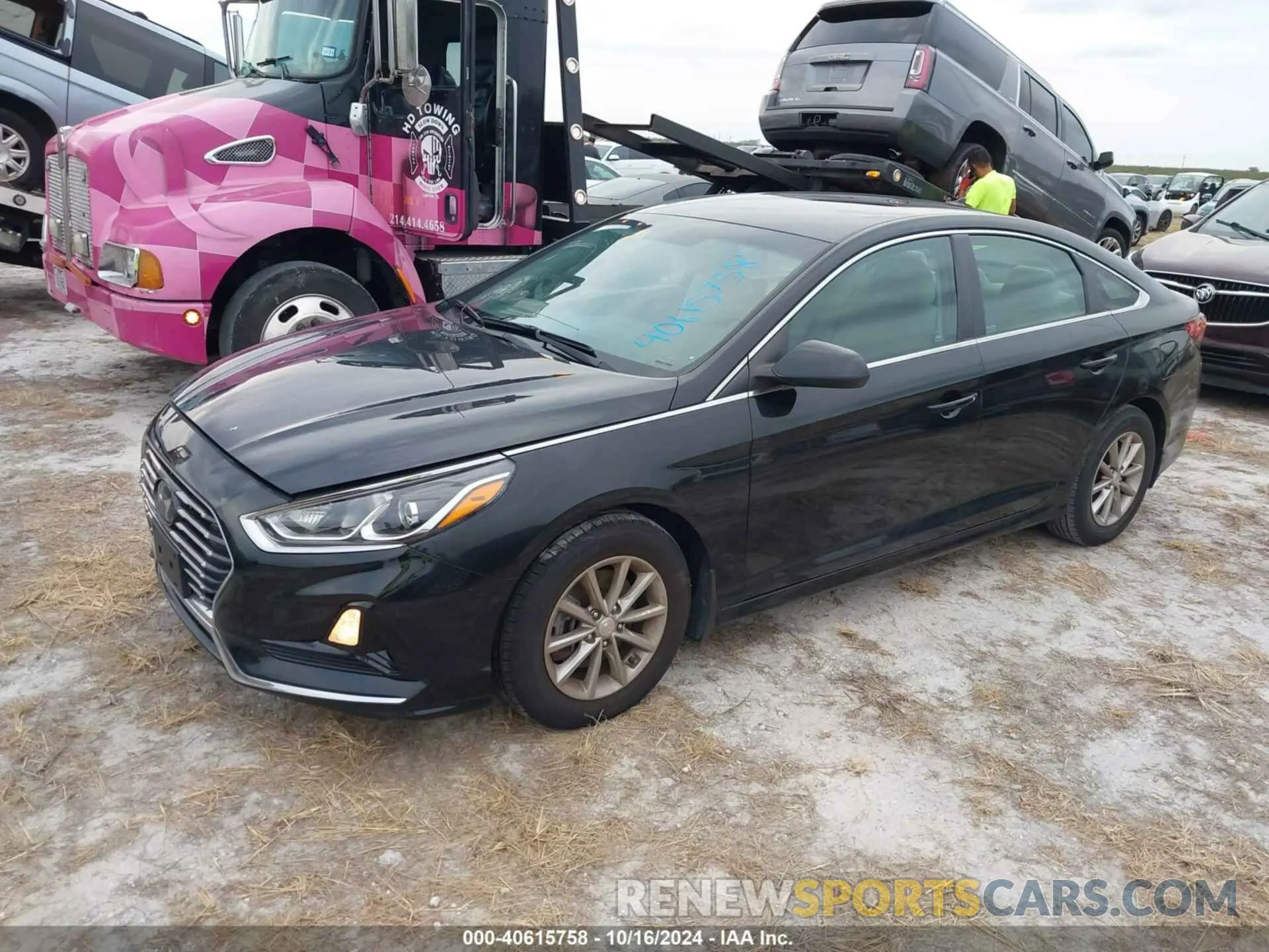 2 fotografías del automóvil dañado 5NPE24AF2KH813839 HYUNDAI SONATA 2019