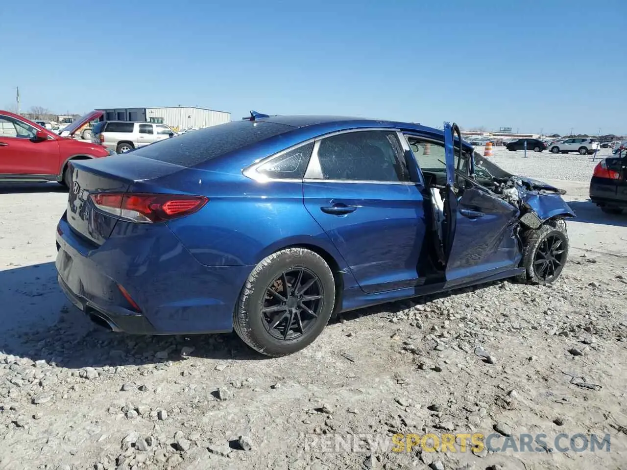 3 fotografías del automóvil dañado 5NPE24AF3KH729402 HYUNDAI SONATA 2019