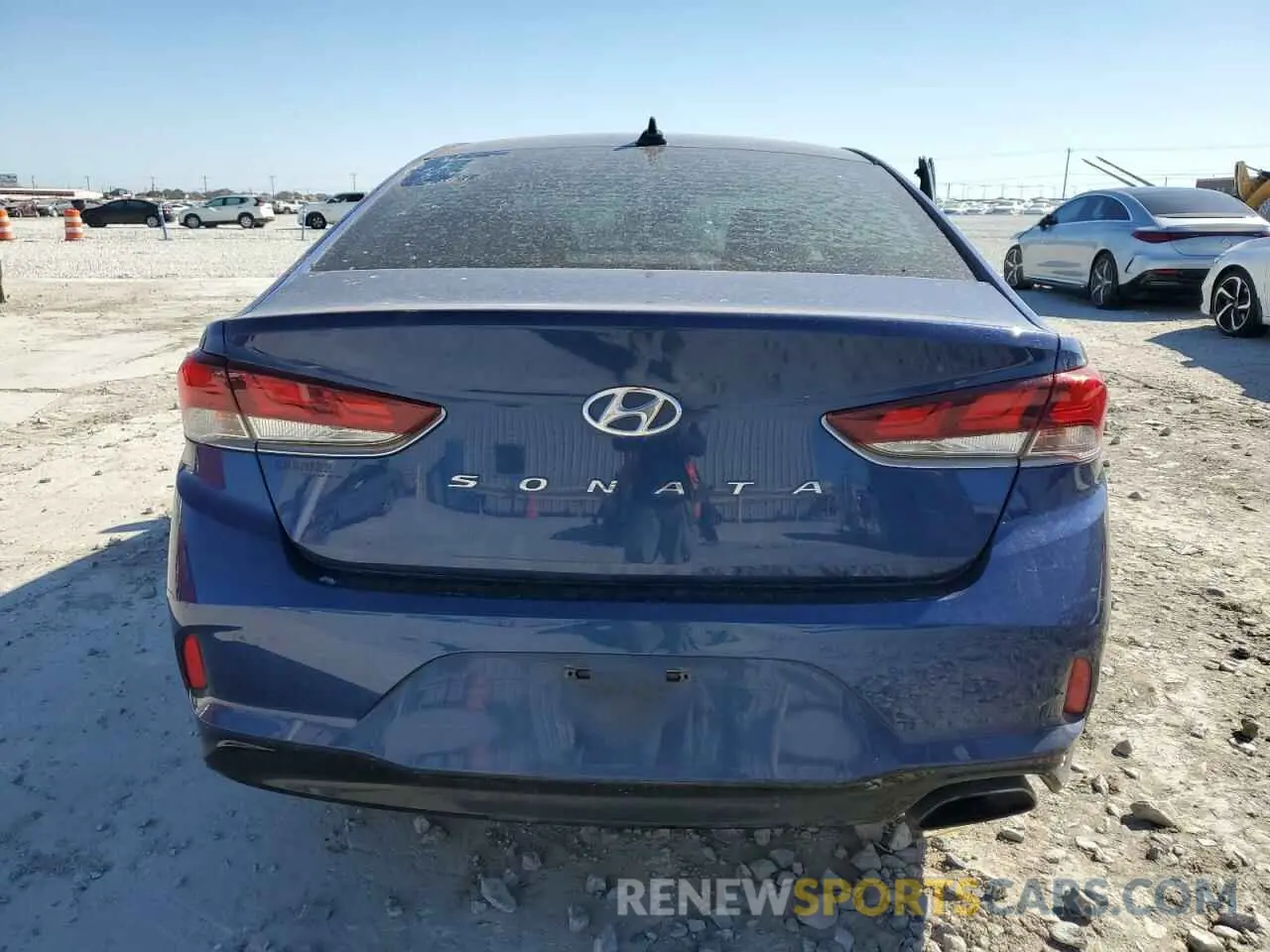 6 fotografías del automóvil dañado 5NPE24AF3KH729402 HYUNDAI SONATA 2019
