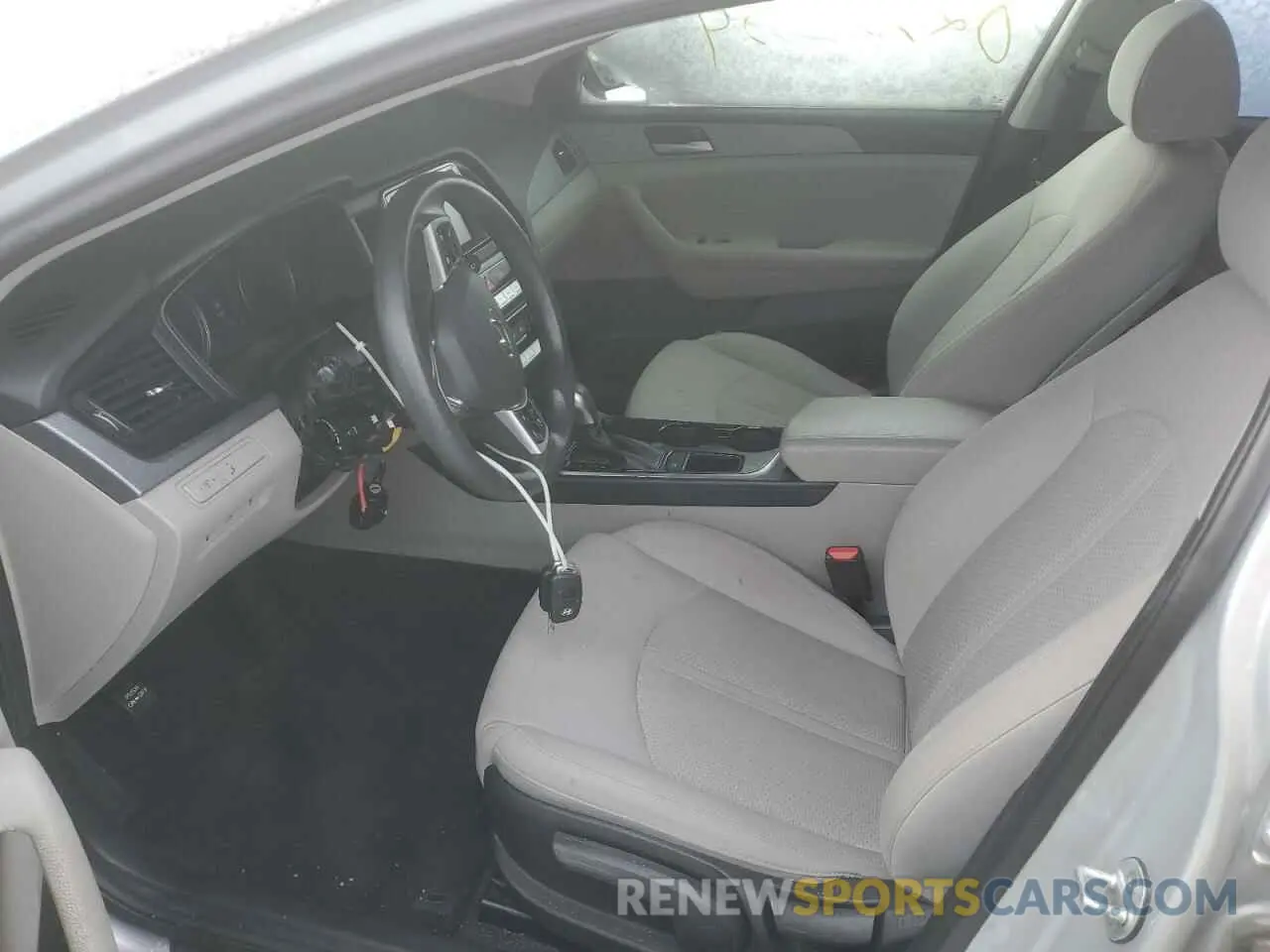7 fotografías del automóvil dañado 5NPE24AF3KH732526 HYUNDAI SONATA 2019