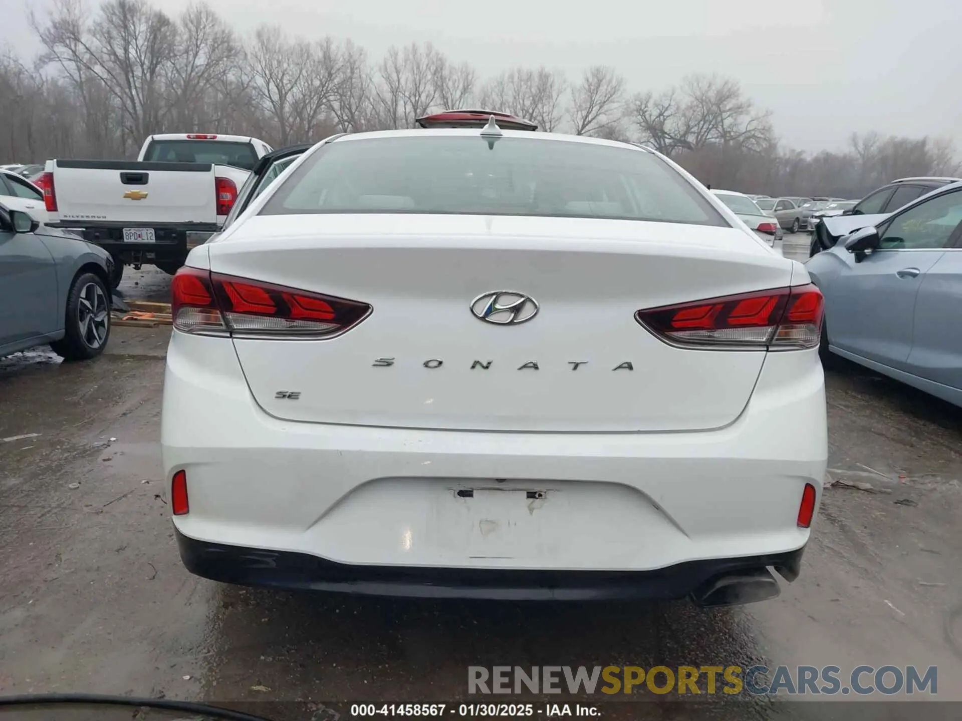 16 fotografías del automóvil dañado 5NPE24AF3KH746684 HYUNDAI SONATA 2019