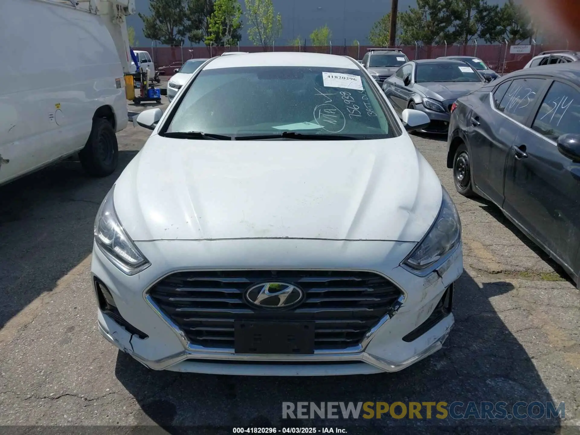 11 fotografías del automóvil dañado 5NPE24AF3KH756938 HYUNDAI SONATA 2019