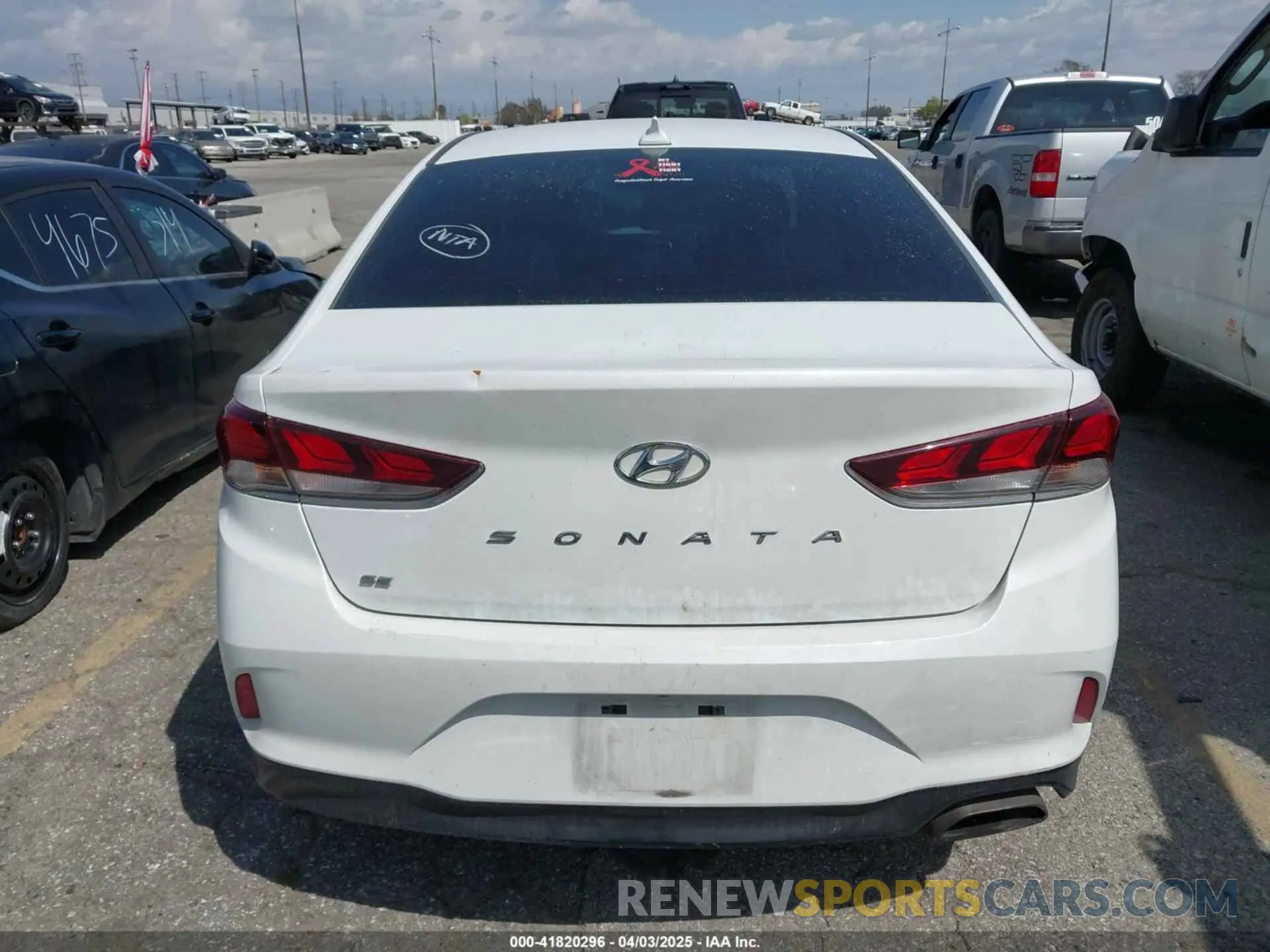 15 fotografías del automóvil dañado 5NPE24AF3KH756938 HYUNDAI SONATA 2019