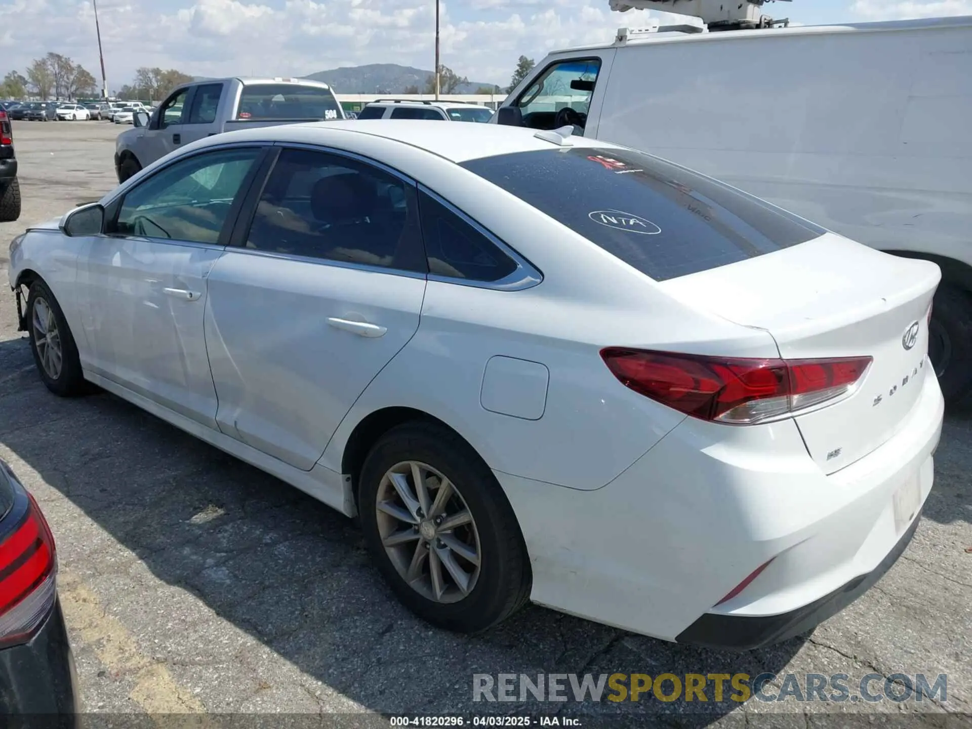 3 fotografías del automóvil dañado 5NPE24AF3KH756938 HYUNDAI SONATA 2019