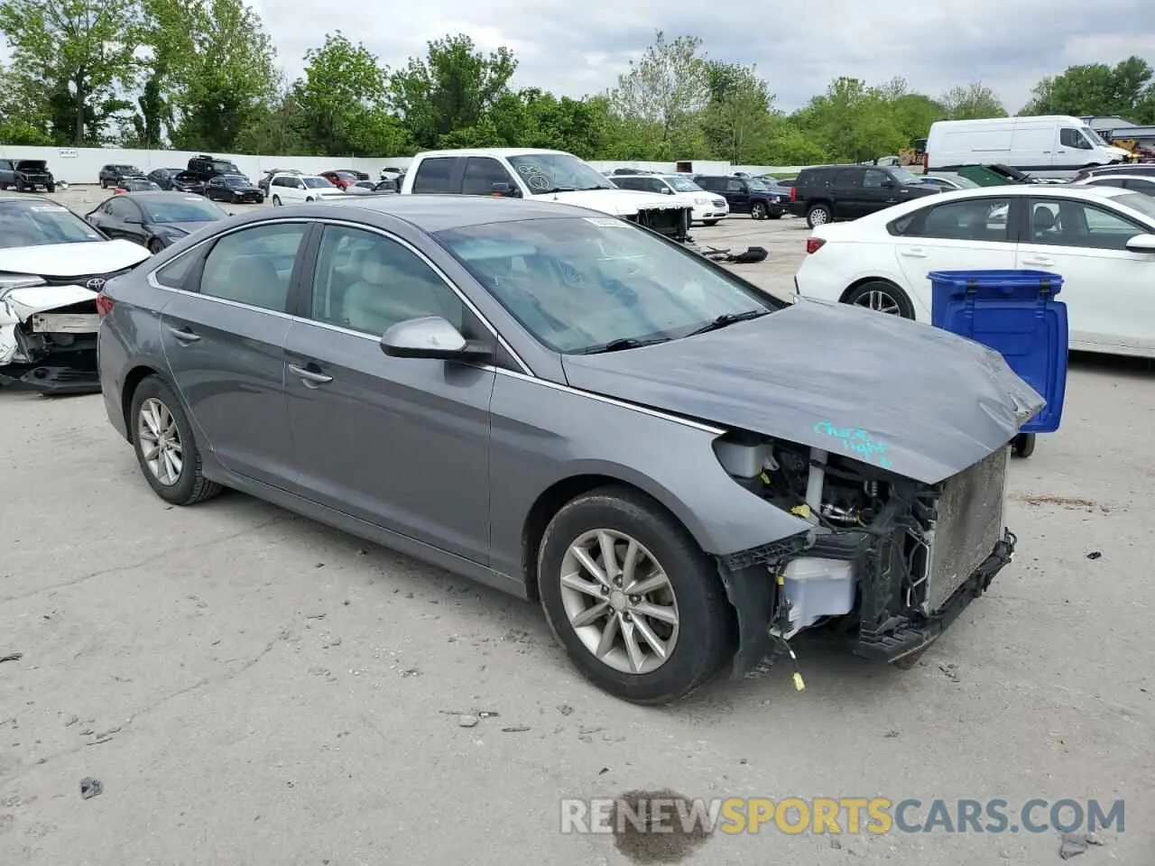 4 fotografías del automóvil dañado 5NPE24AF3KH763114 HYUNDAI SONATA 2019