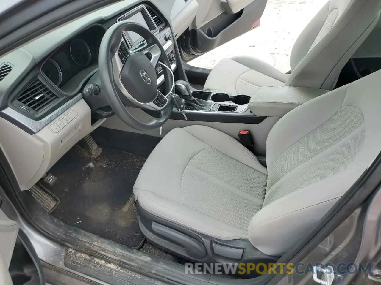 7 fotografías del automóvil dañado 5NPE24AF3KH763114 HYUNDAI SONATA 2019