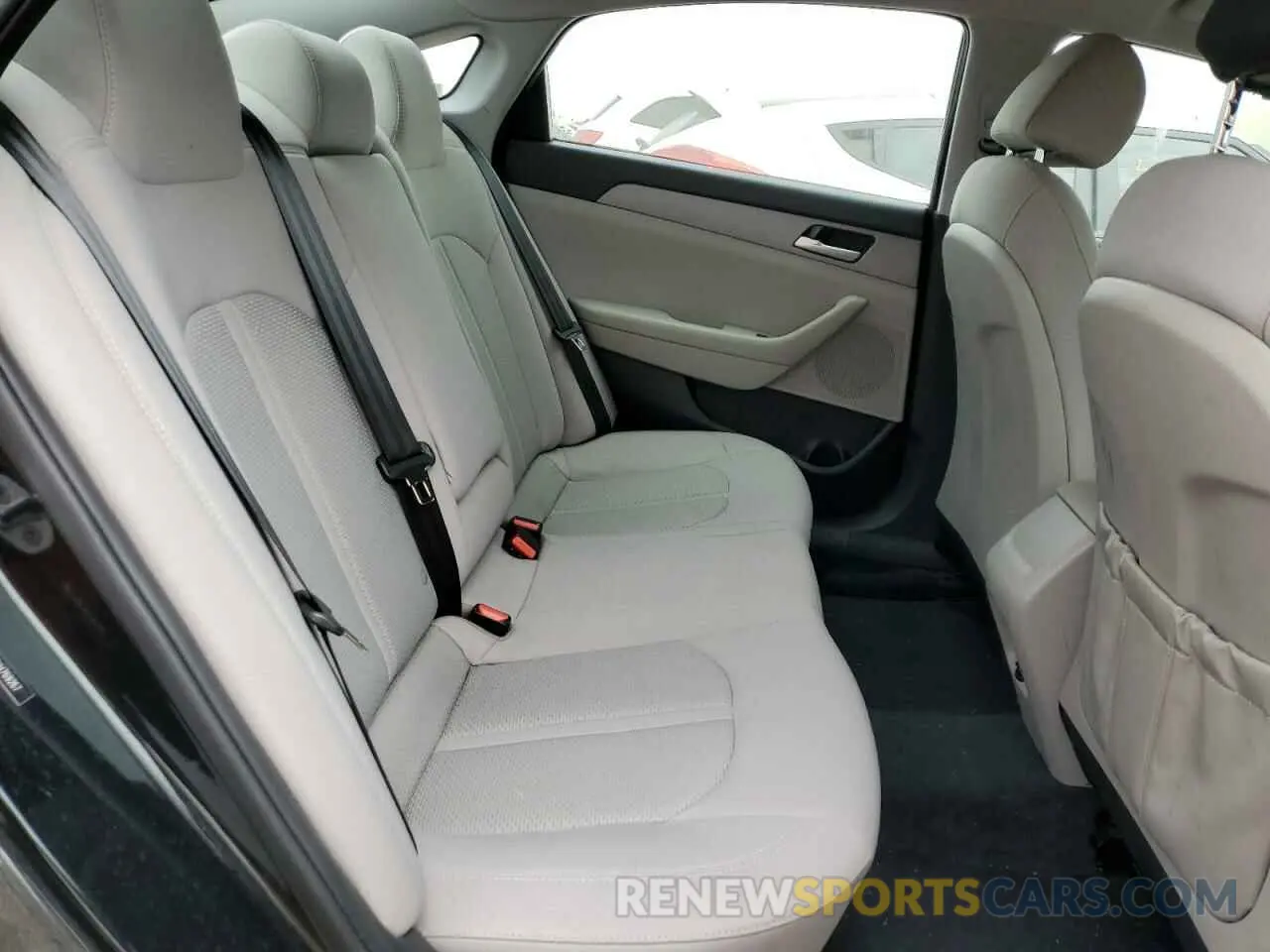 10 fotografías del automóvil dañado 5NPE24AF3KH769267 HYUNDAI SONATA 2019