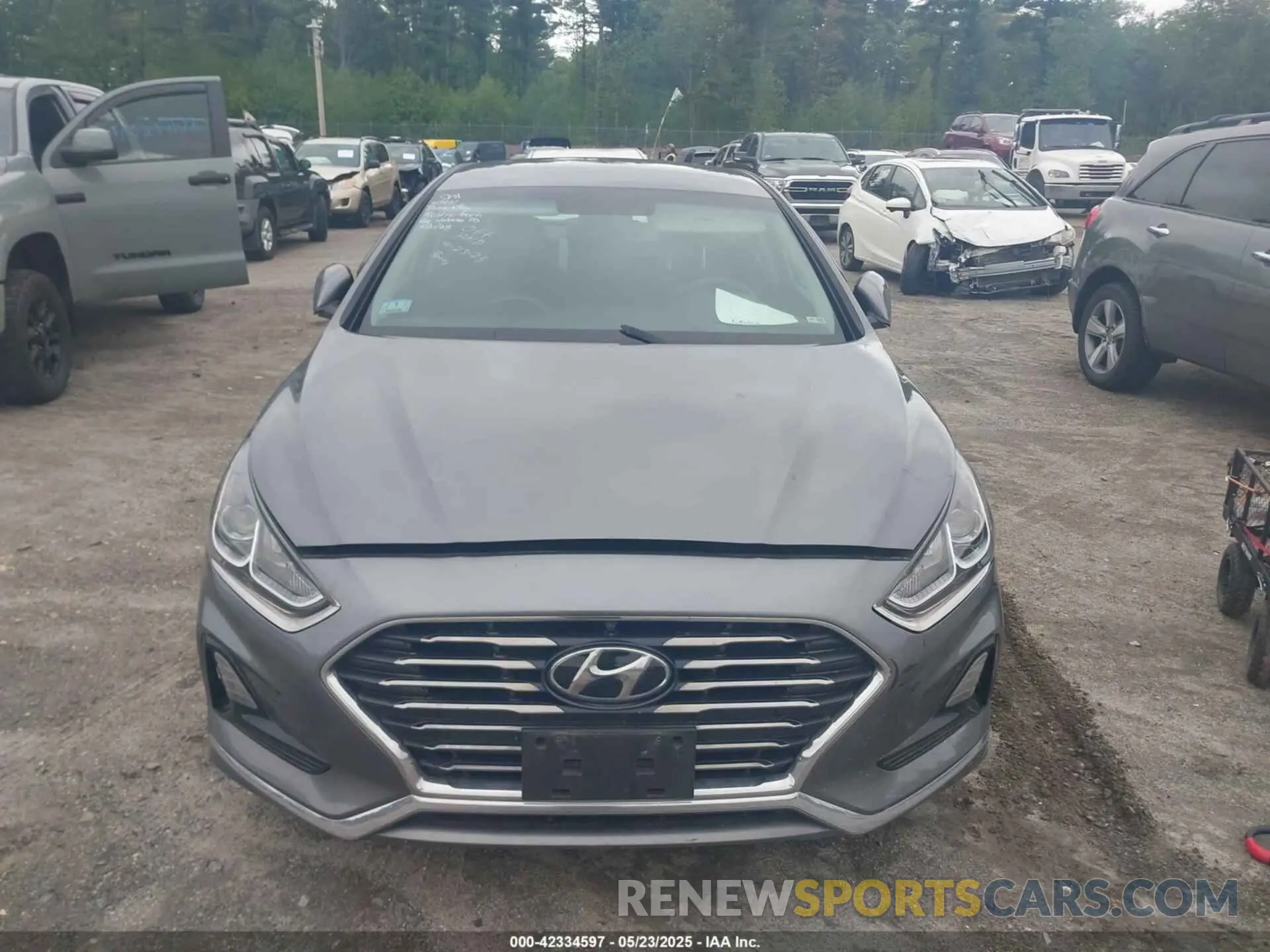 13 fotografías del automóvil dañado 5NPE24AF3KH778275 HYUNDAI SONATA 2019