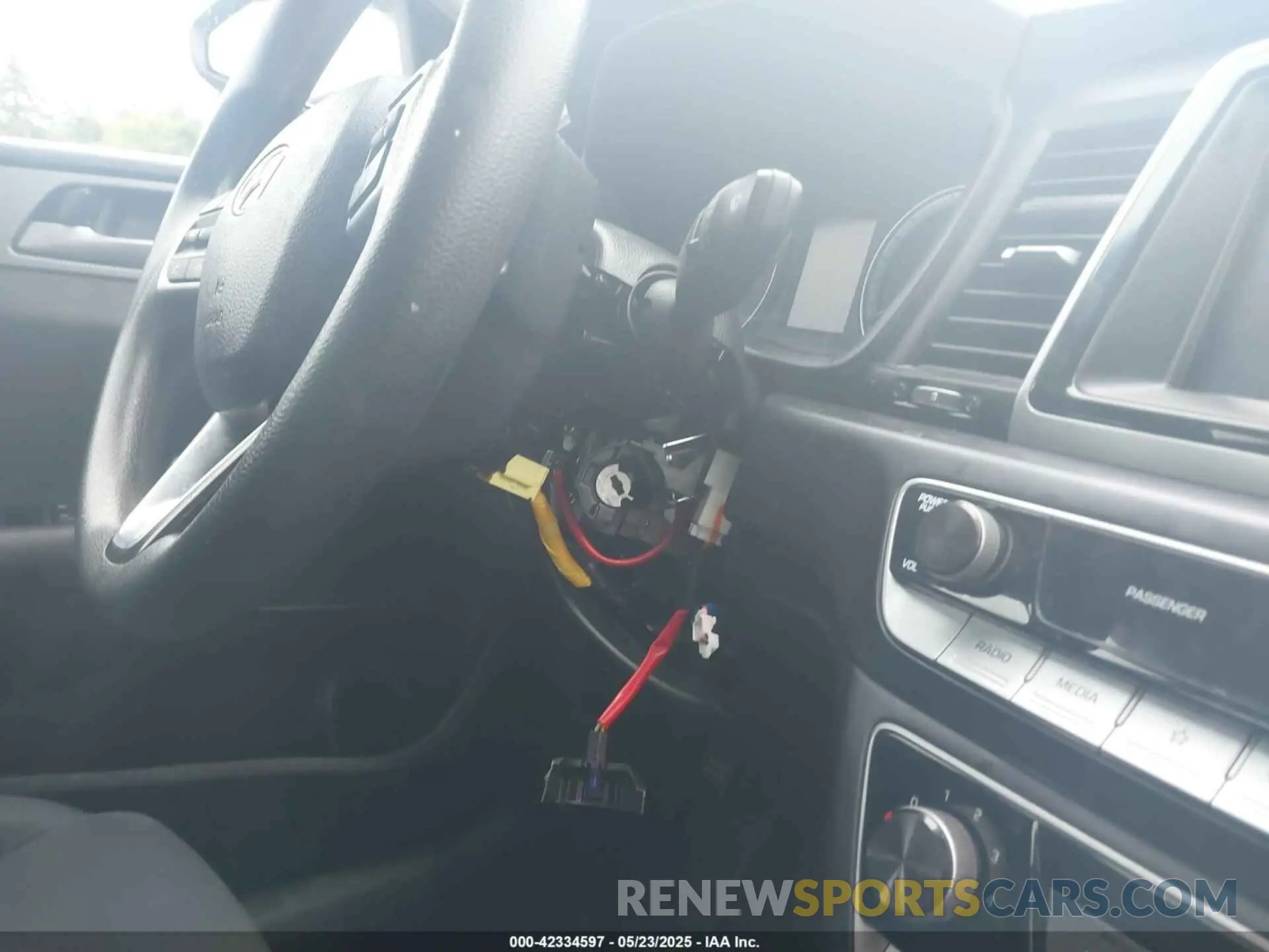 20 fotografías del automóvil dañado 5NPE24AF3KH778275 HYUNDAI SONATA 2019
