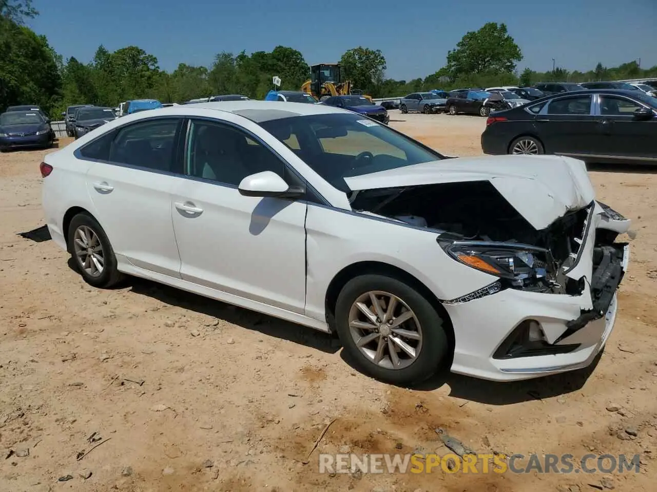 4 fotografías del automóvil dañado 5NPE24AF3KH789776 HYUNDAI SONATA 2019