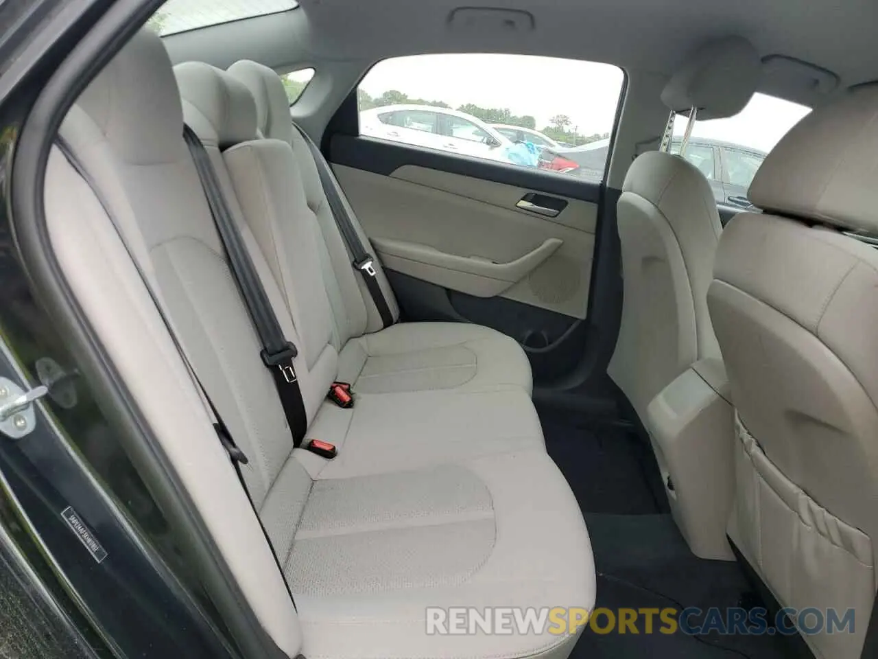 10 fotografías del automóvil dañado 5NPE24AF3KH817852 HYUNDAI SONATA 2019
