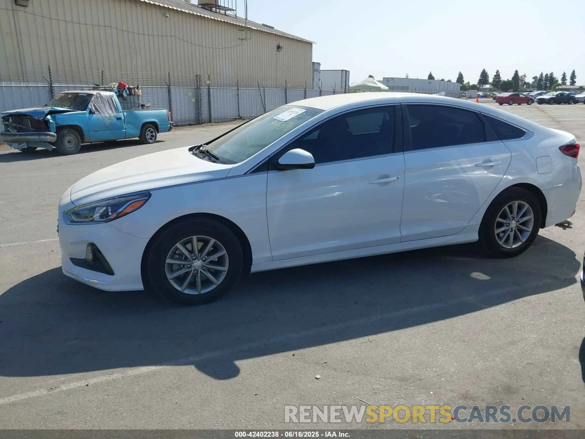 15 fotografías del automóvil dañado 5NPE24AF4KH748752 HYUNDAI SONATA 2019