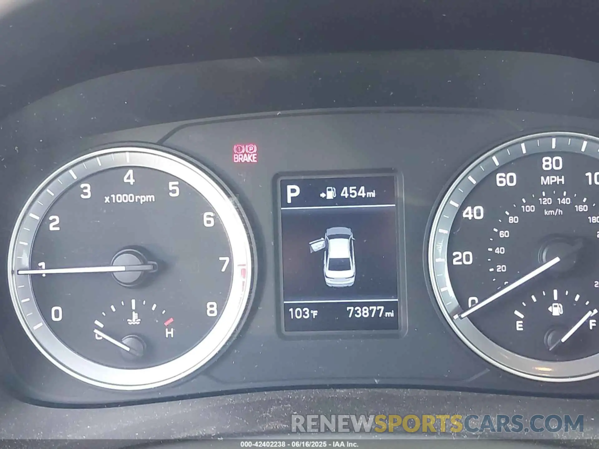 16 fotografías del automóvil dañado 5NPE24AF4KH748752 HYUNDAI SONATA 2019