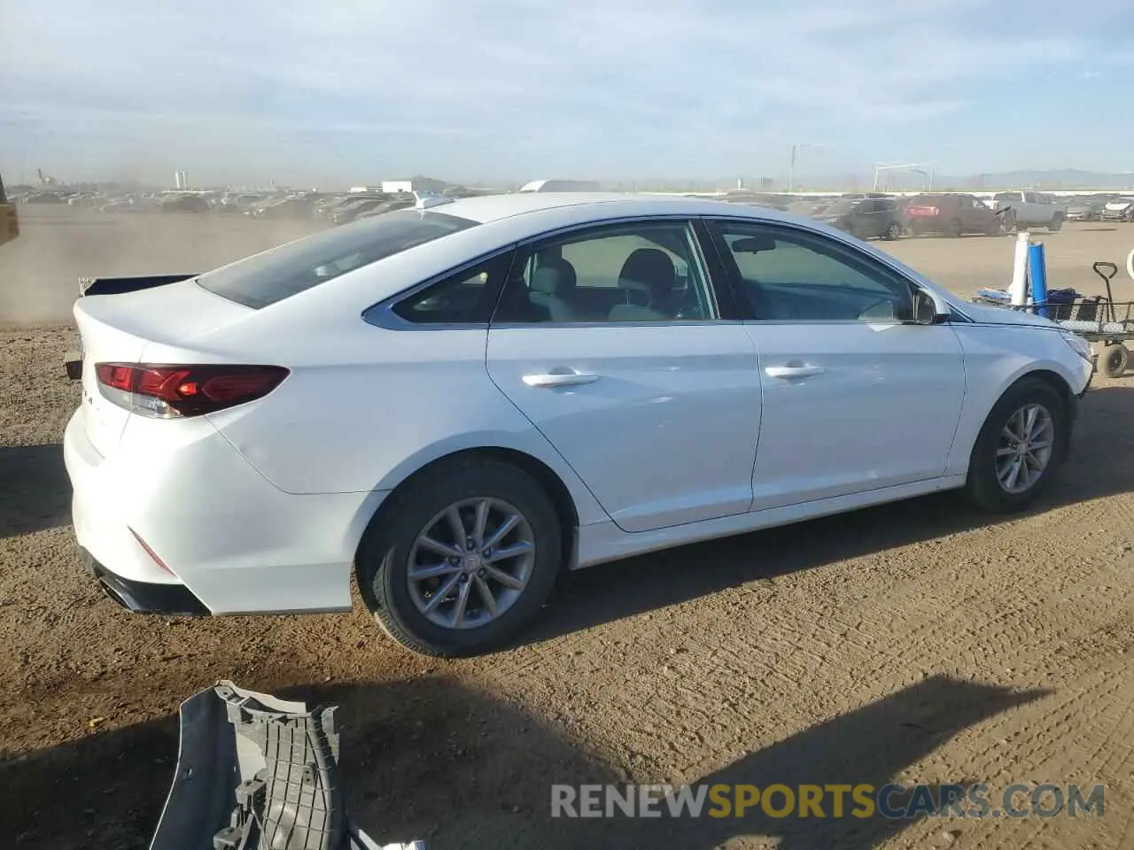 3 fotografías del automóvil dañado 5NPE24AF4KH766006 HYUNDAI SONATA 2019