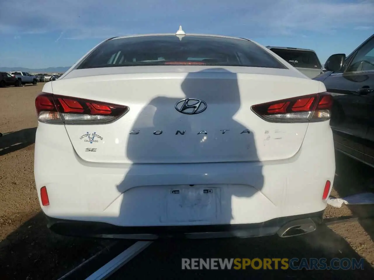 6 fotografías del automóvil dañado 5NPE24AF4KH766006 HYUNDAI SONATA 2019