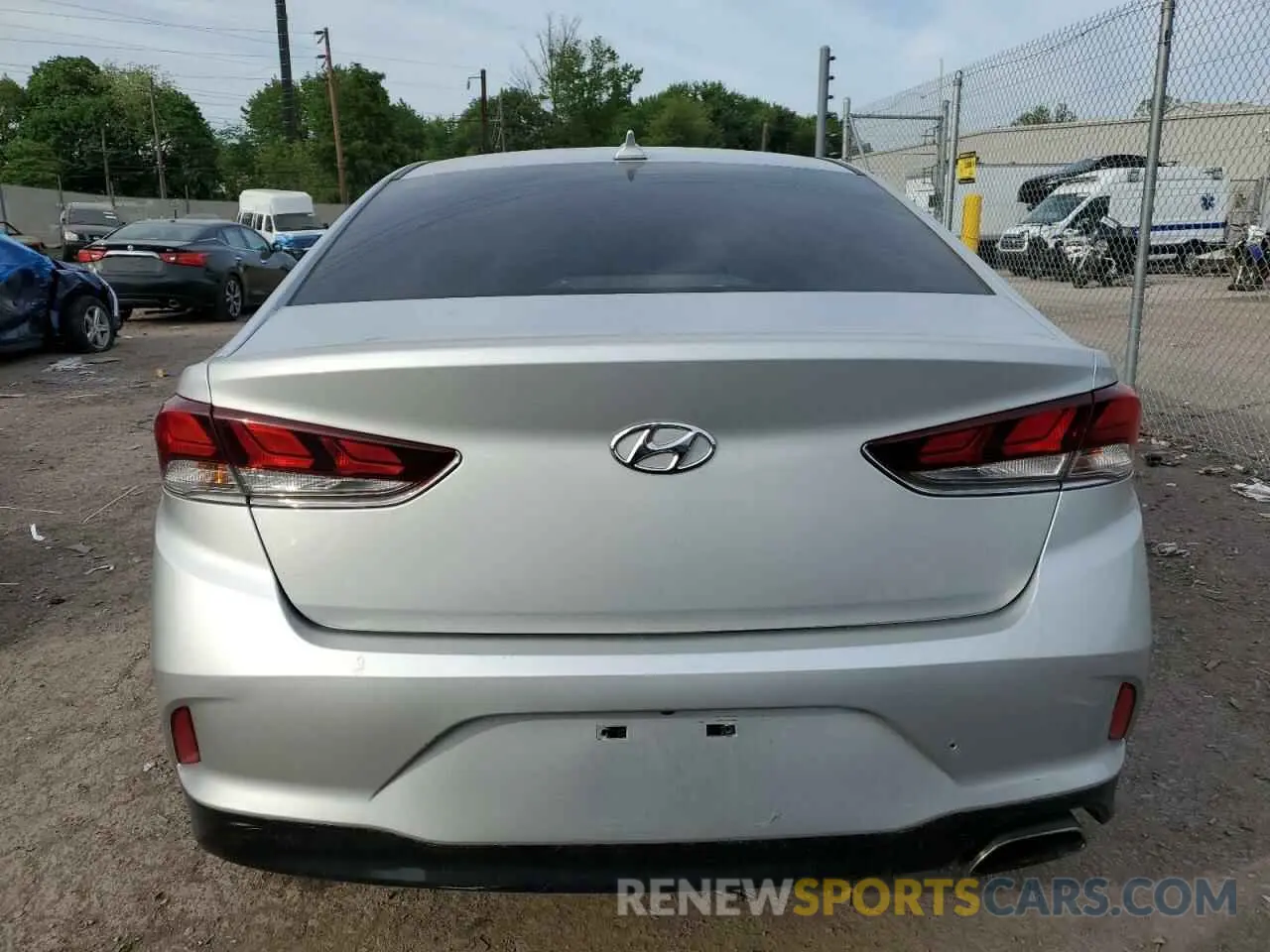 6 fotografías del automóvil dañado 5NPE24AF4KH819853 HYUNDAI SONATA 2019