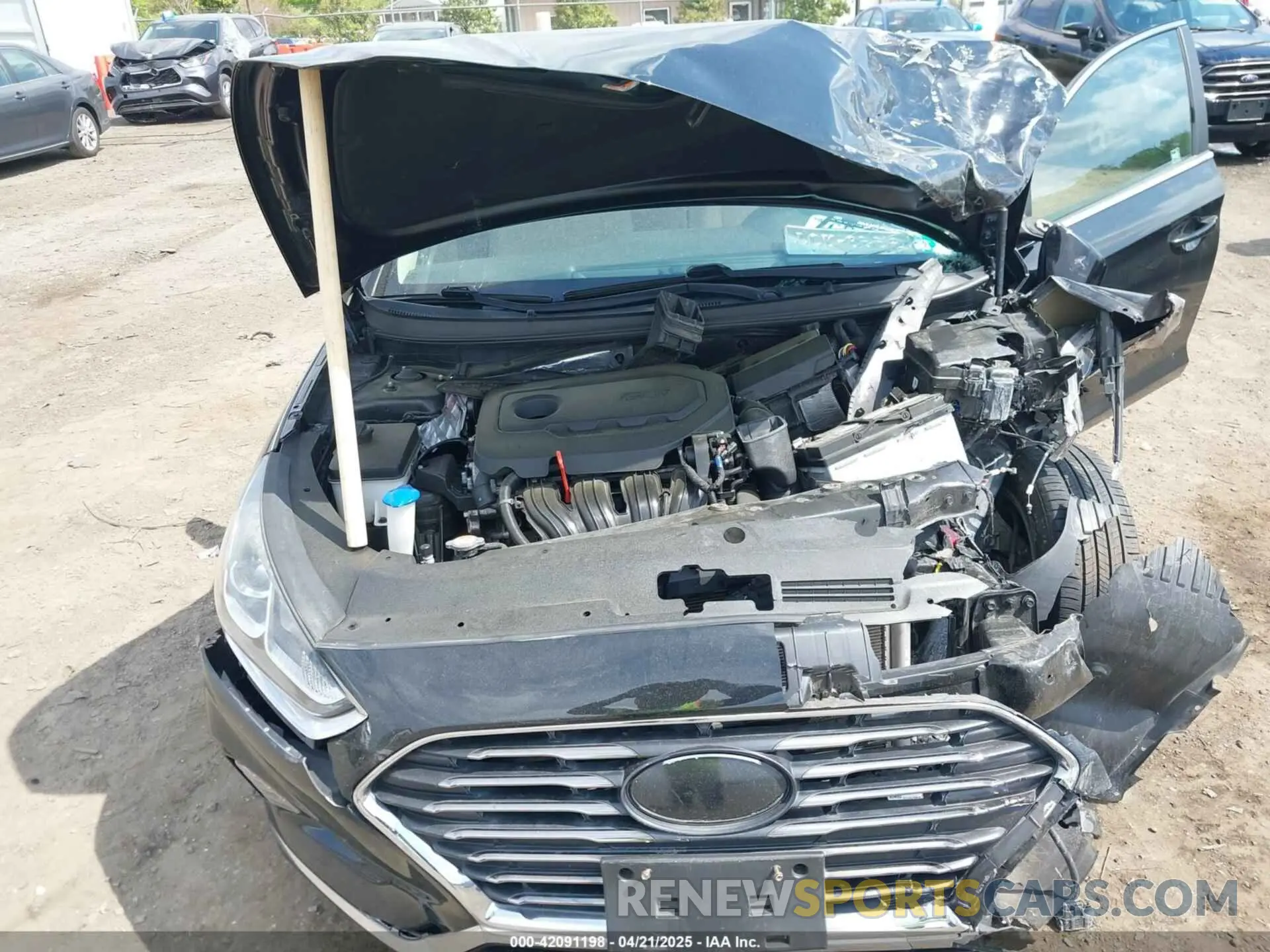 10 fotografías del automóvil dañado 5NPE24AF5KH733113 HYUNDAI SONATA 2019