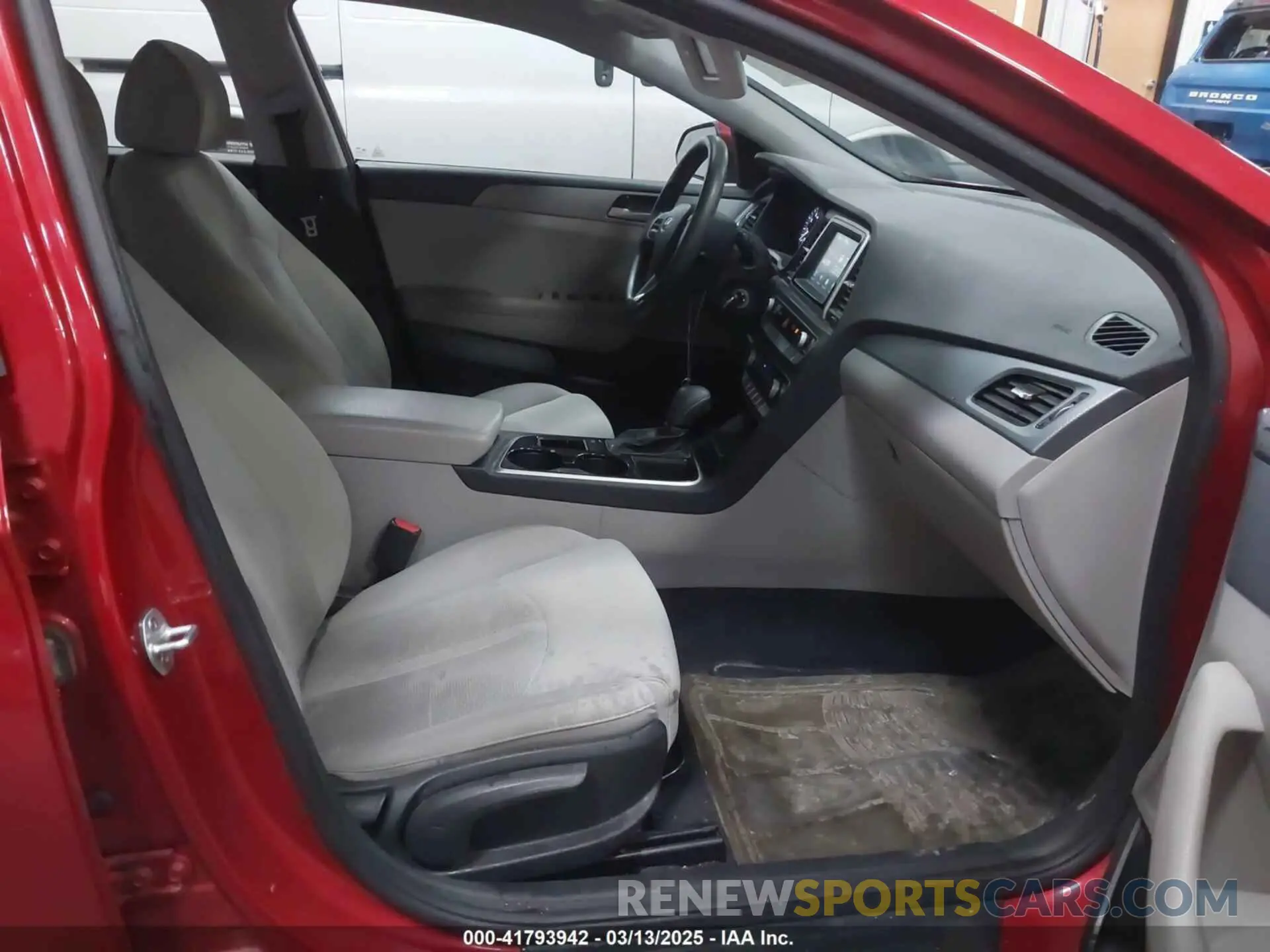 5 fotografías del automóvil dañado 5NPE24AF5KH735198 HYUNDAI SONATA 2019