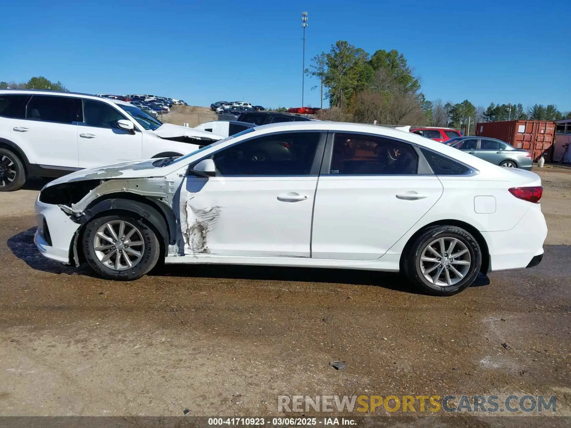 15 fotografías del automóvil dañado 5NPE24AF5KH738070 HYUNDAI SONATA 2019