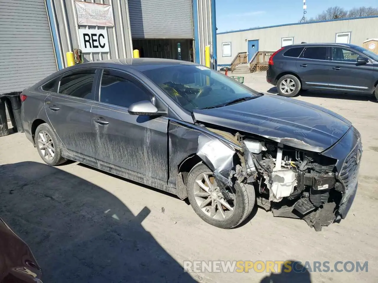 4 fotografías del automóvil dañado 5NPE24AF5KH739378 HYUNDAI SONATA 2019