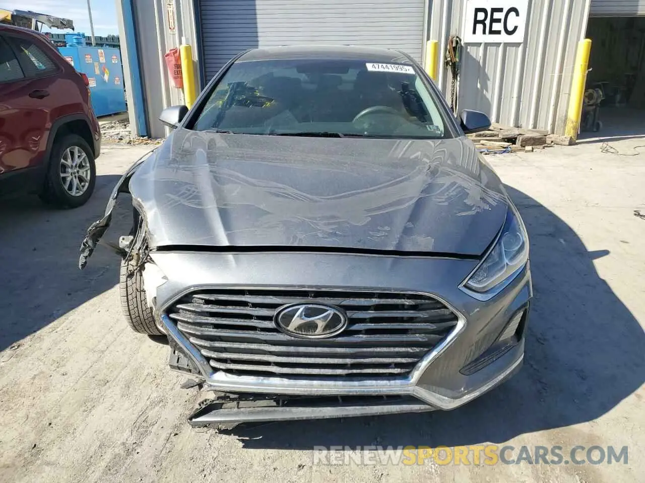 5 fotografías del automóvil dañado 5NPE24AF5KH739378 HYUNDAI SONATA 2019