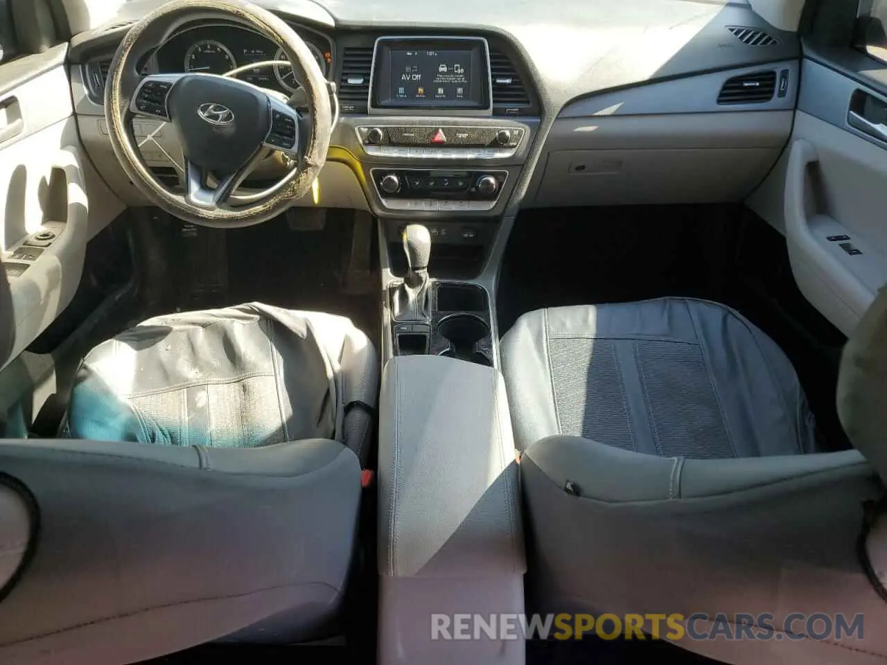 8 fotografías del automóvil dañado 5NPE24AF5KH739378 HYUNDAI SONATA 2019