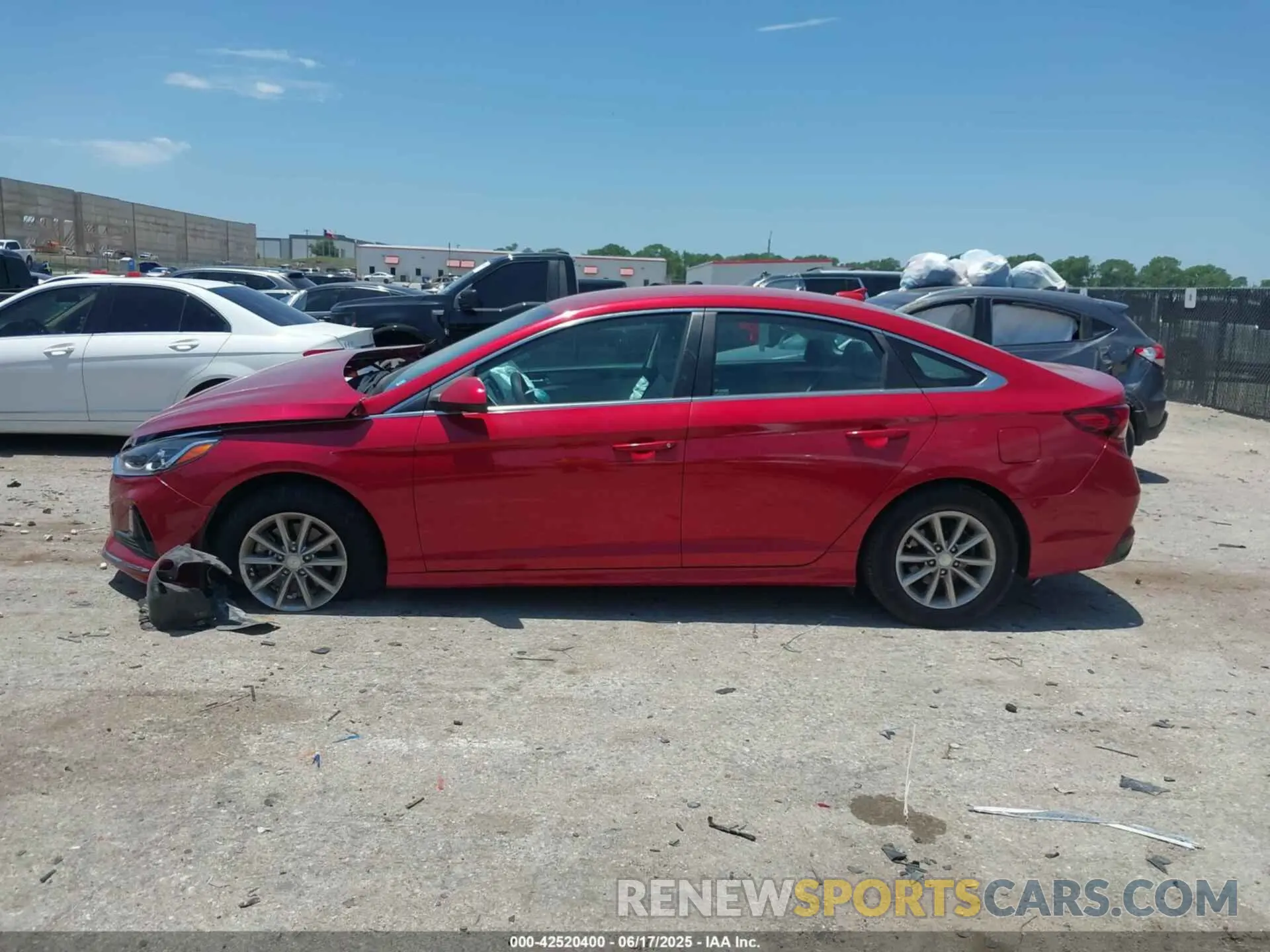 14 fotografías del automóvil dañado 5NPE24AF5KH752583 HYUNDAI SONATA 2019