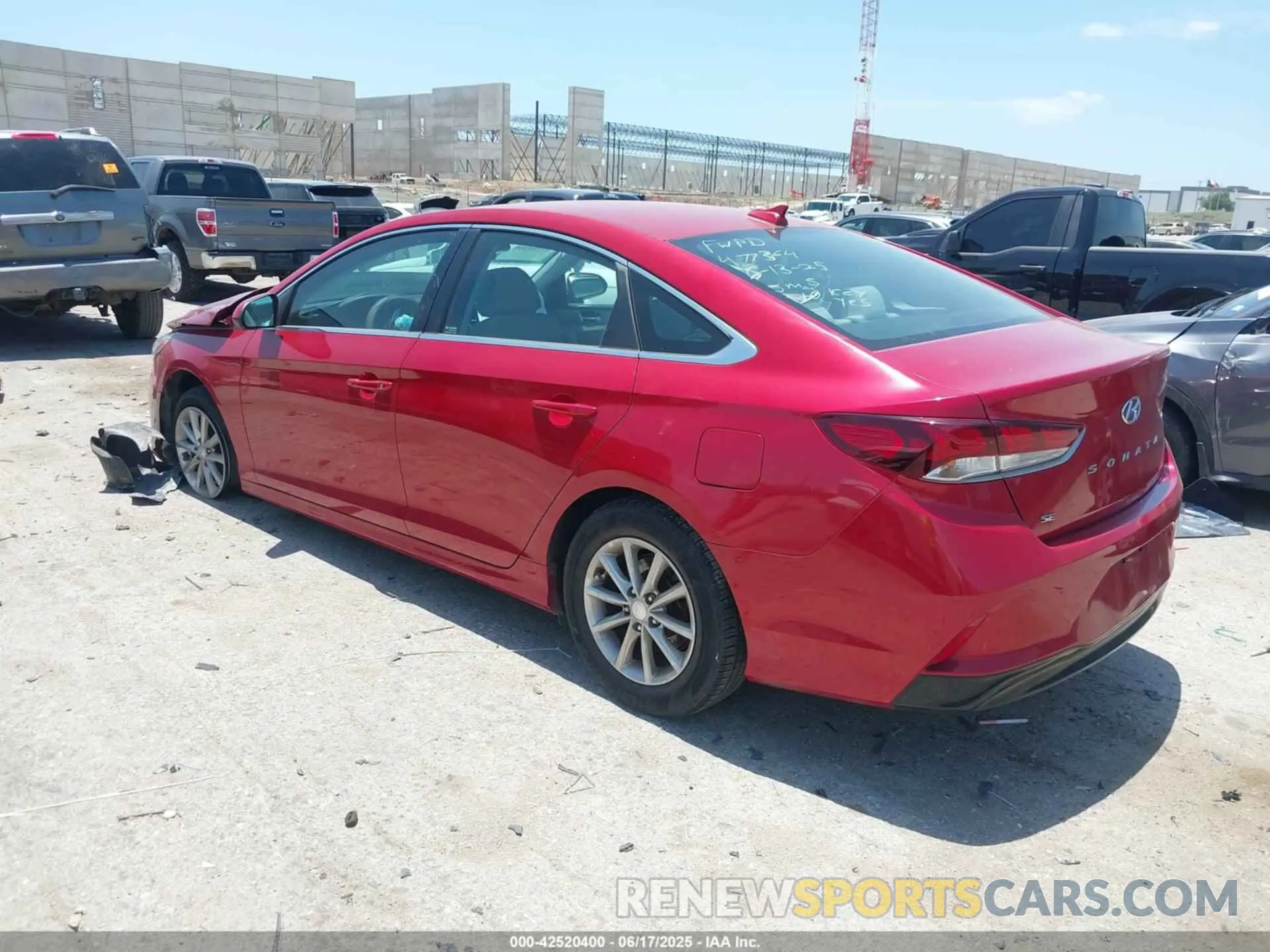 3 fotografías del automóvil dañado 5NPE24AF5KH752583 HYUNDAI SONATA 2019