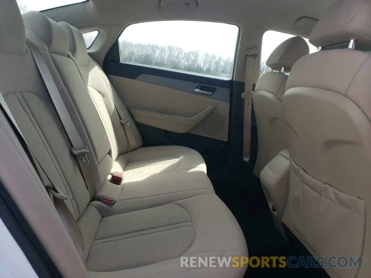 10 fotografías del automóvil dañado 5NPE24AF5KH759498 HYUNDAI SONATA 2019