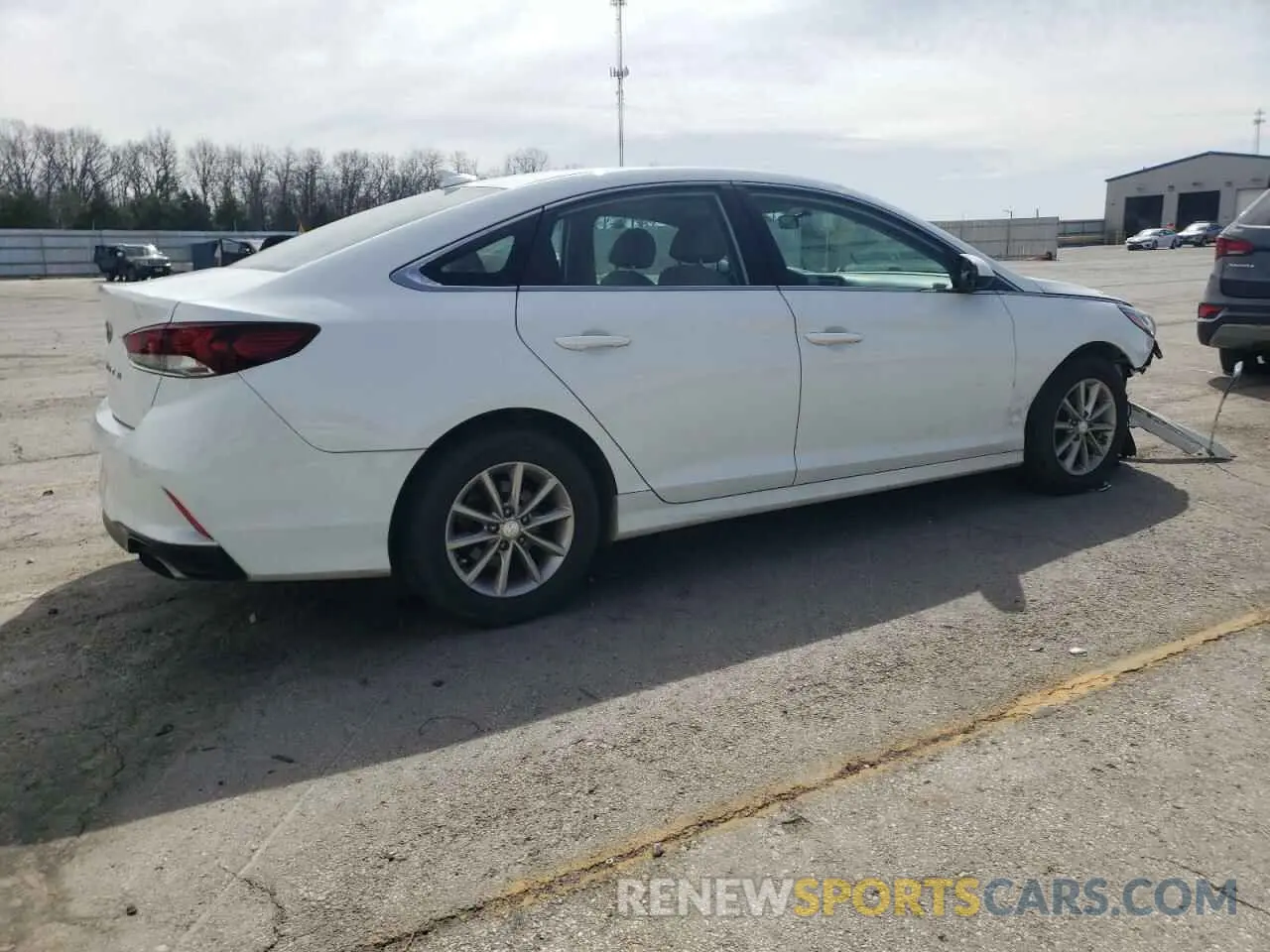 3 fotografías del automóvil dañado 5NPE24AF5KH759498 HYUNDAI SONATA 2019