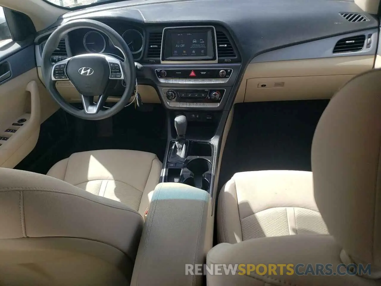 8 fotografías del automóvil dañado 5NPE24AF5KH759498 HYUNDAI SONATA 2019