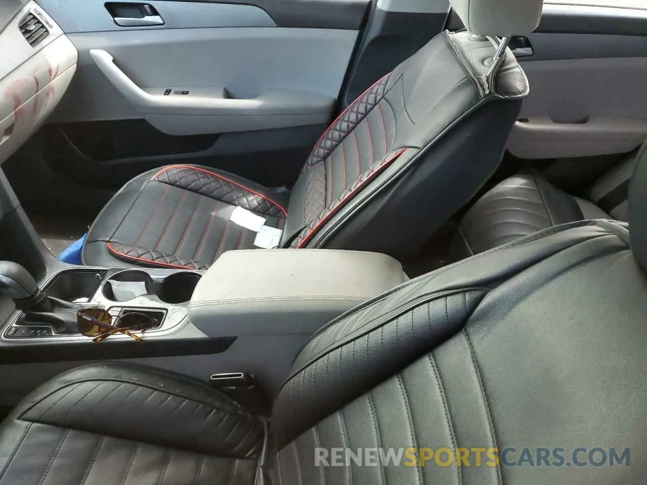 9 fotografías del automóvil dañado 5NPE24AF5KH762577 HYUNDAI SONATA 2019