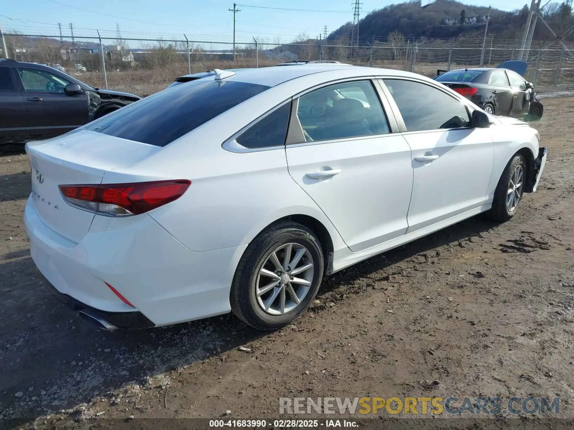 4 fotografías del automóvil dañado 5NPE24AF5KH770212 HYUNDAI SONATA 2019