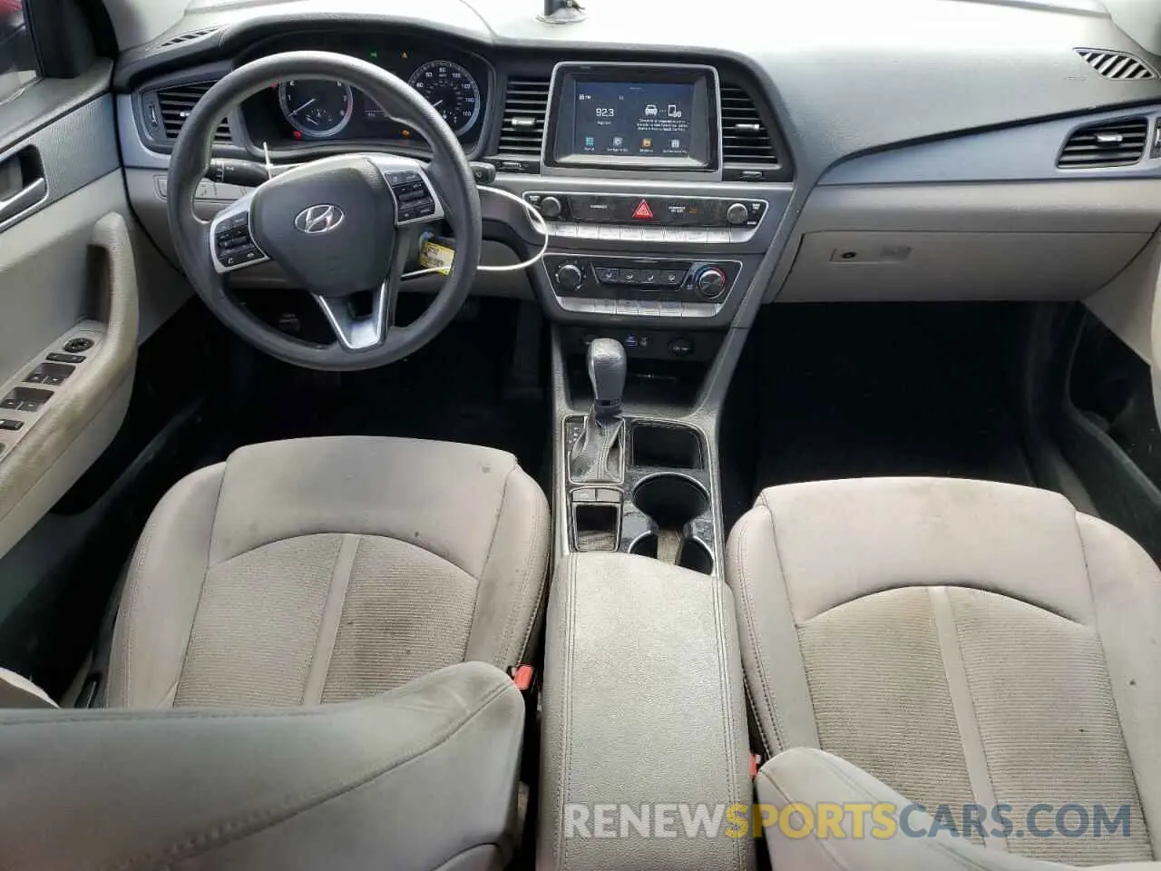 8 fotografías del automóvil dañado 5NPE24AF5KH777807 HYUNDAI SONATA 2019