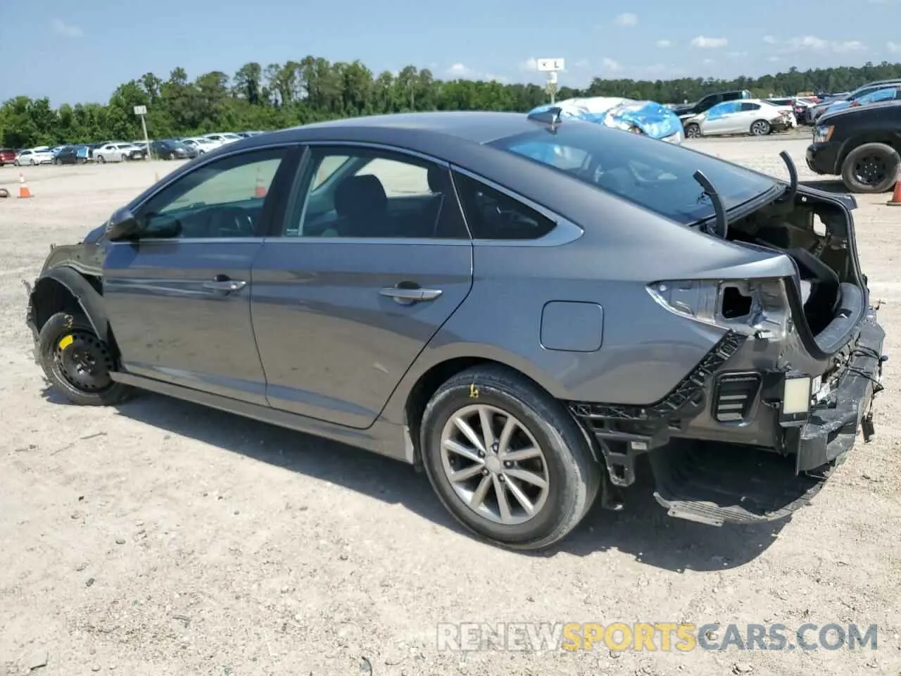 2 fotografías del automóvil dañado 5NPE24AF5KH782683 HYUNDAI SONATA 2019
